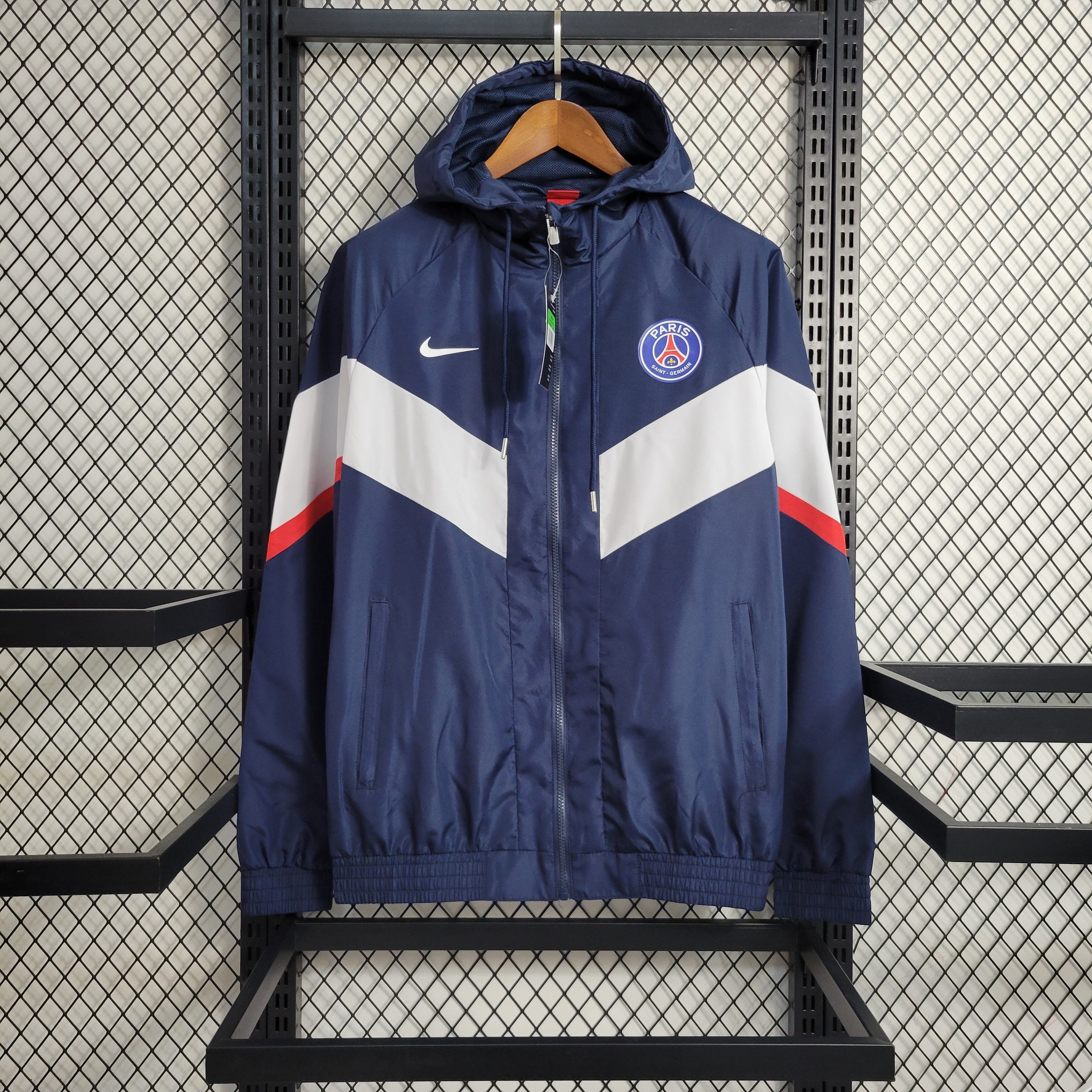 Veste / SurvĂȘtement Paris 2023 2024