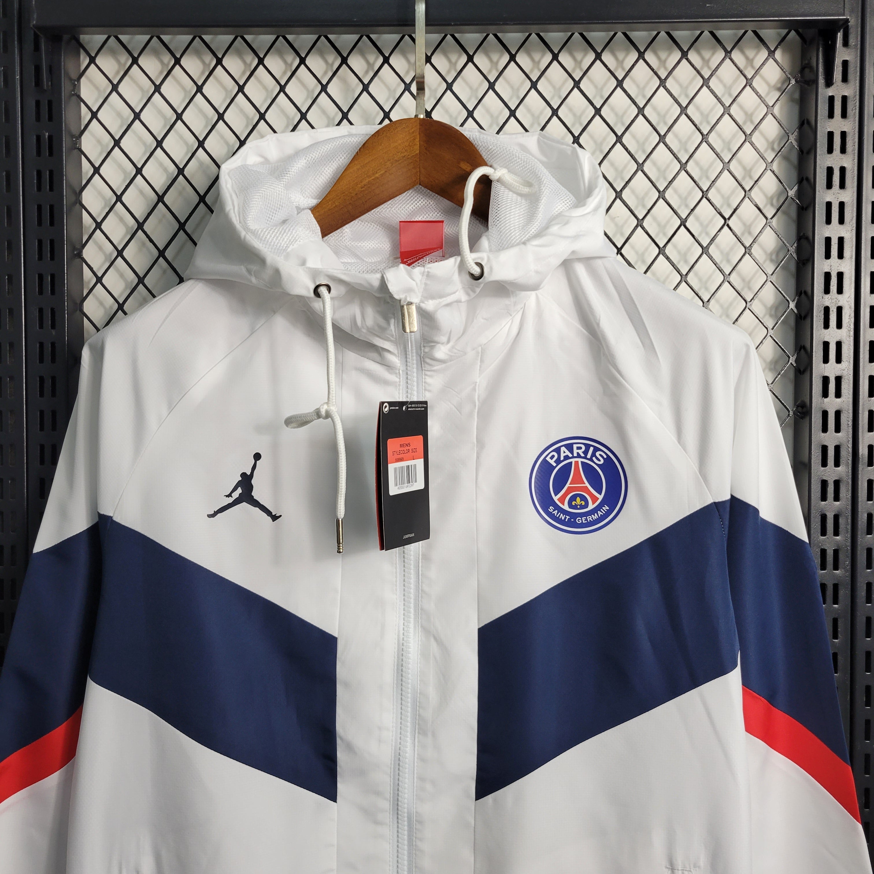 Veste / SurvĂȘtement Paris 2023 2024