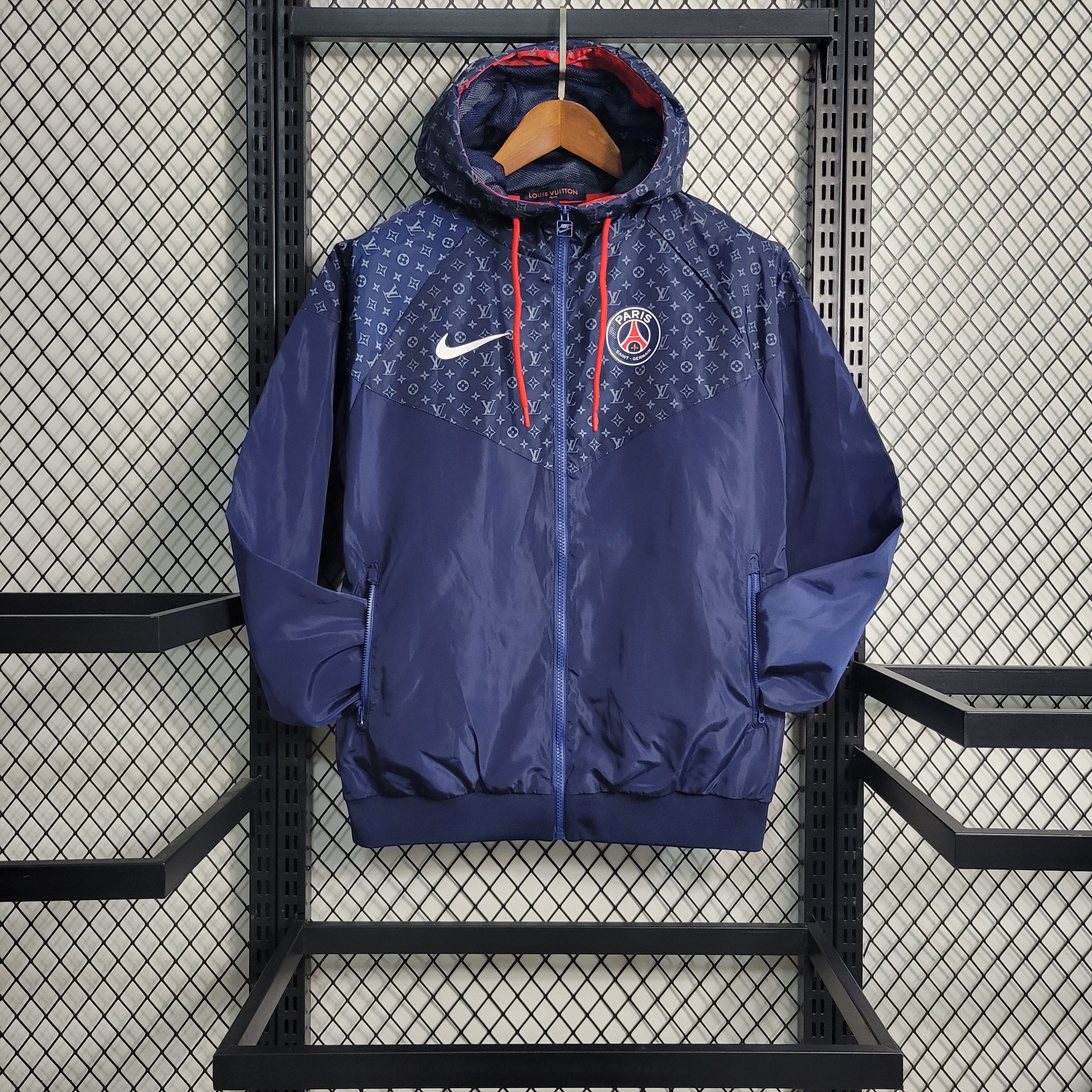 Veste / SurvĂȘtement Paris 2023 2024