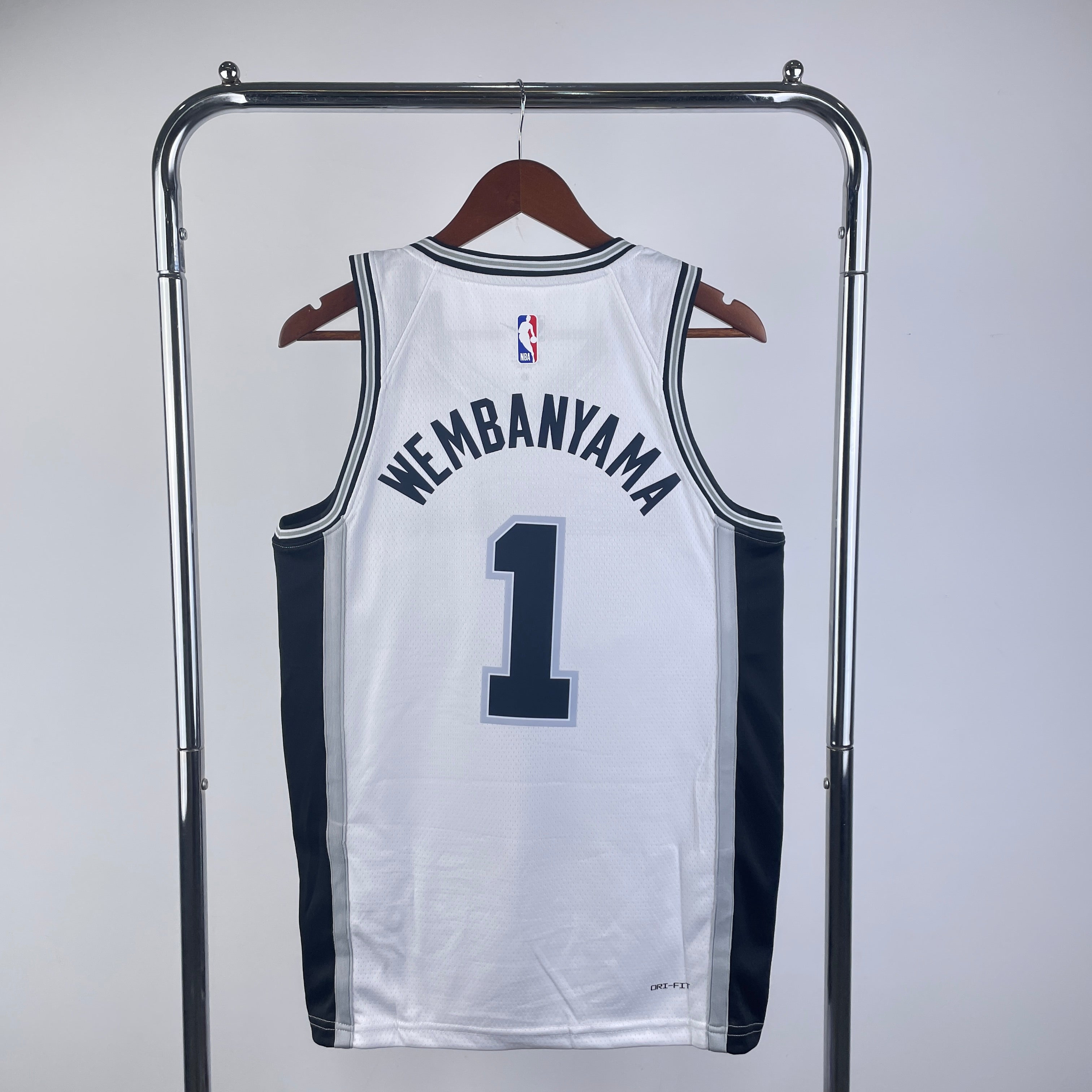 Maillot San Antonio Spurs 1 WEMBANYAMA NBA Basket