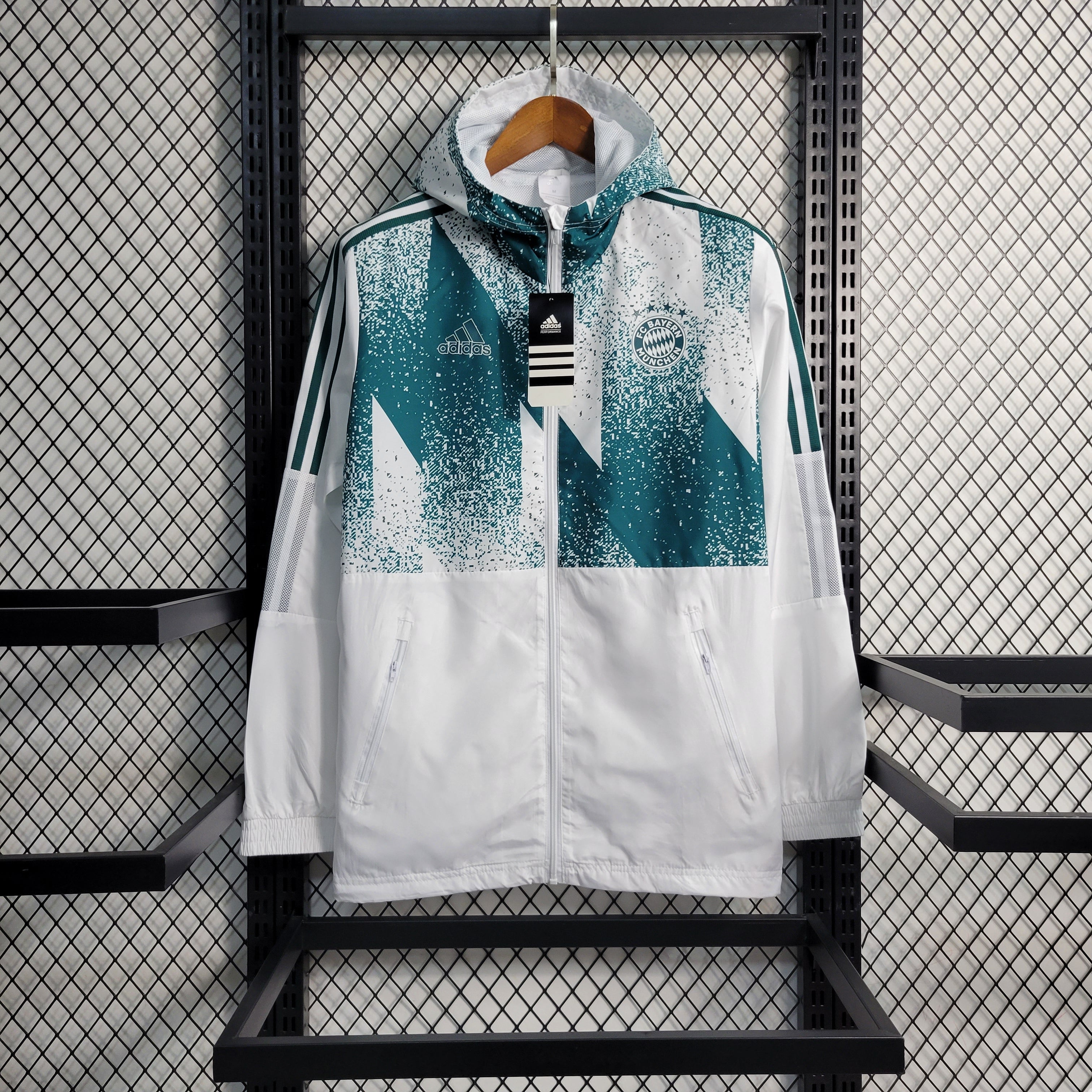 Veste / SurvĂȘtement Munich 2023 2024