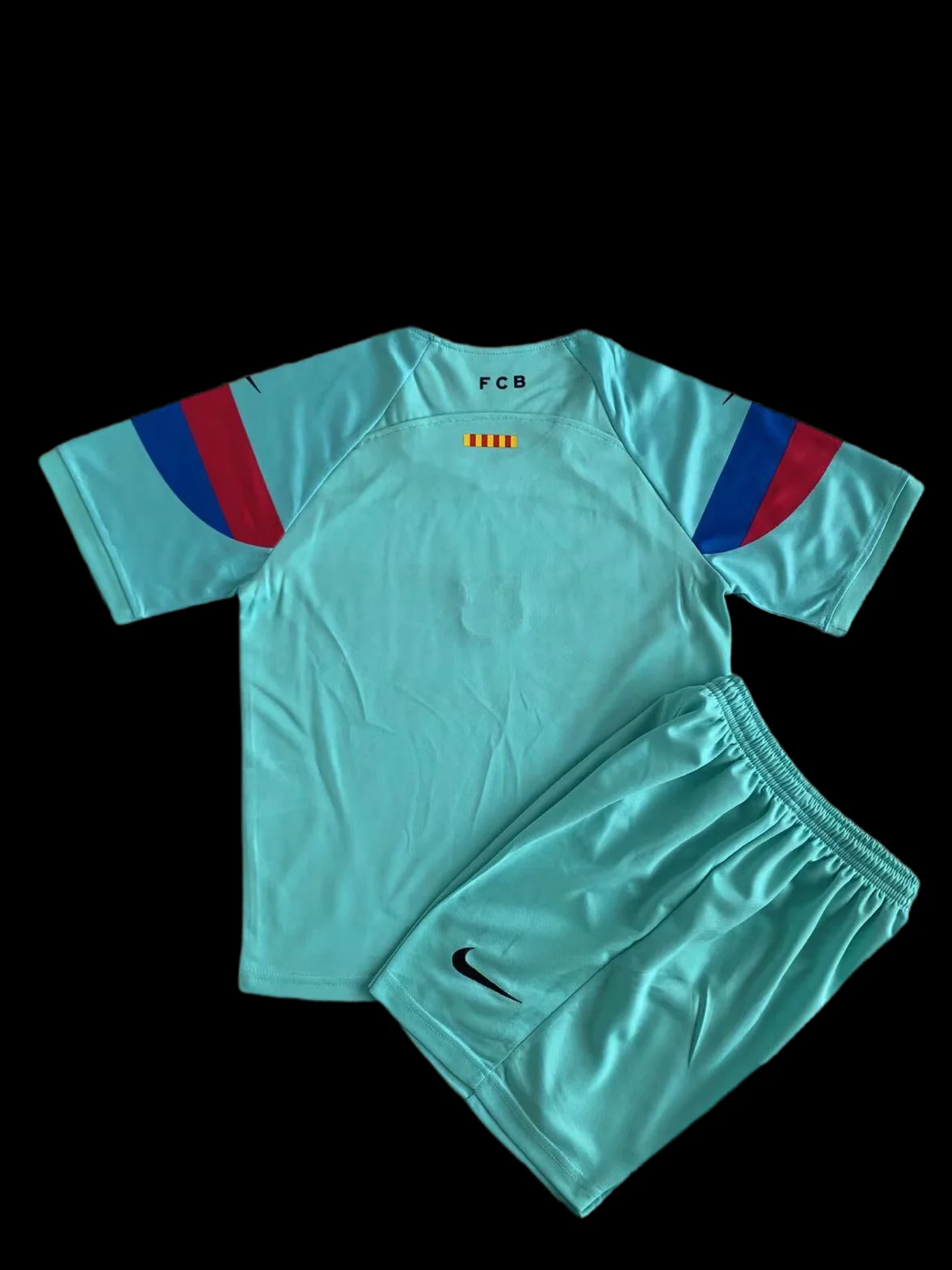 Kit maillot FC Barcelone 2023 2024