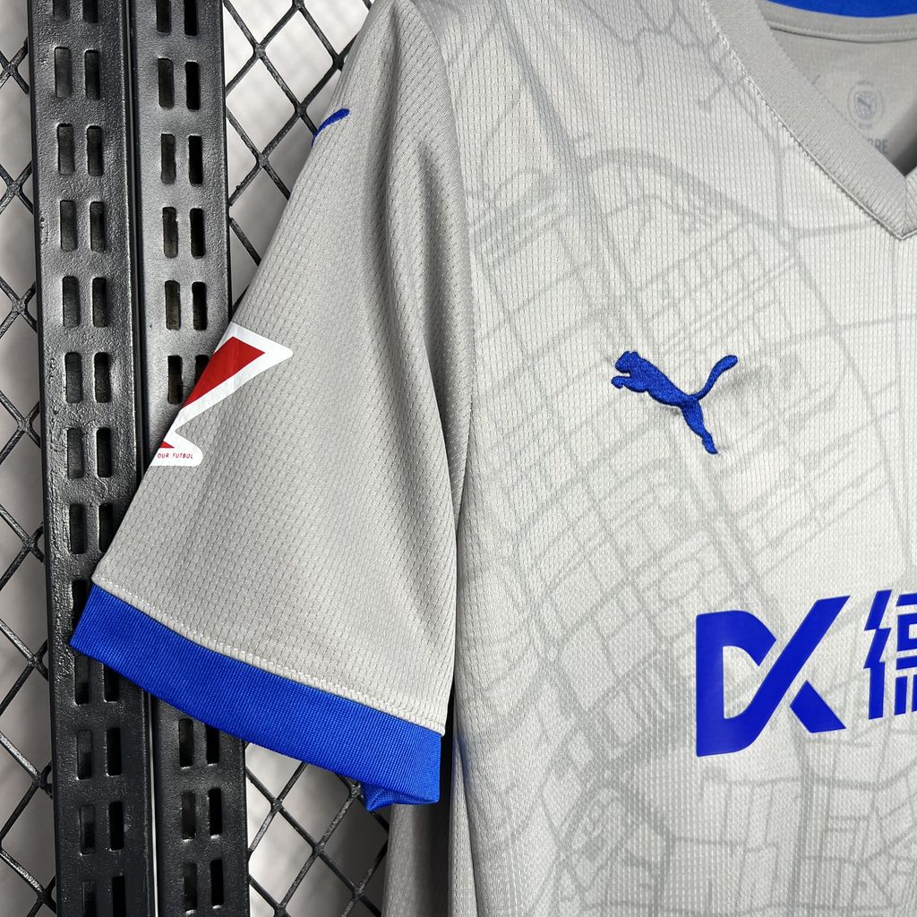 Deportivo Alaves Maillot foot extérieur 2024 2025€14.99