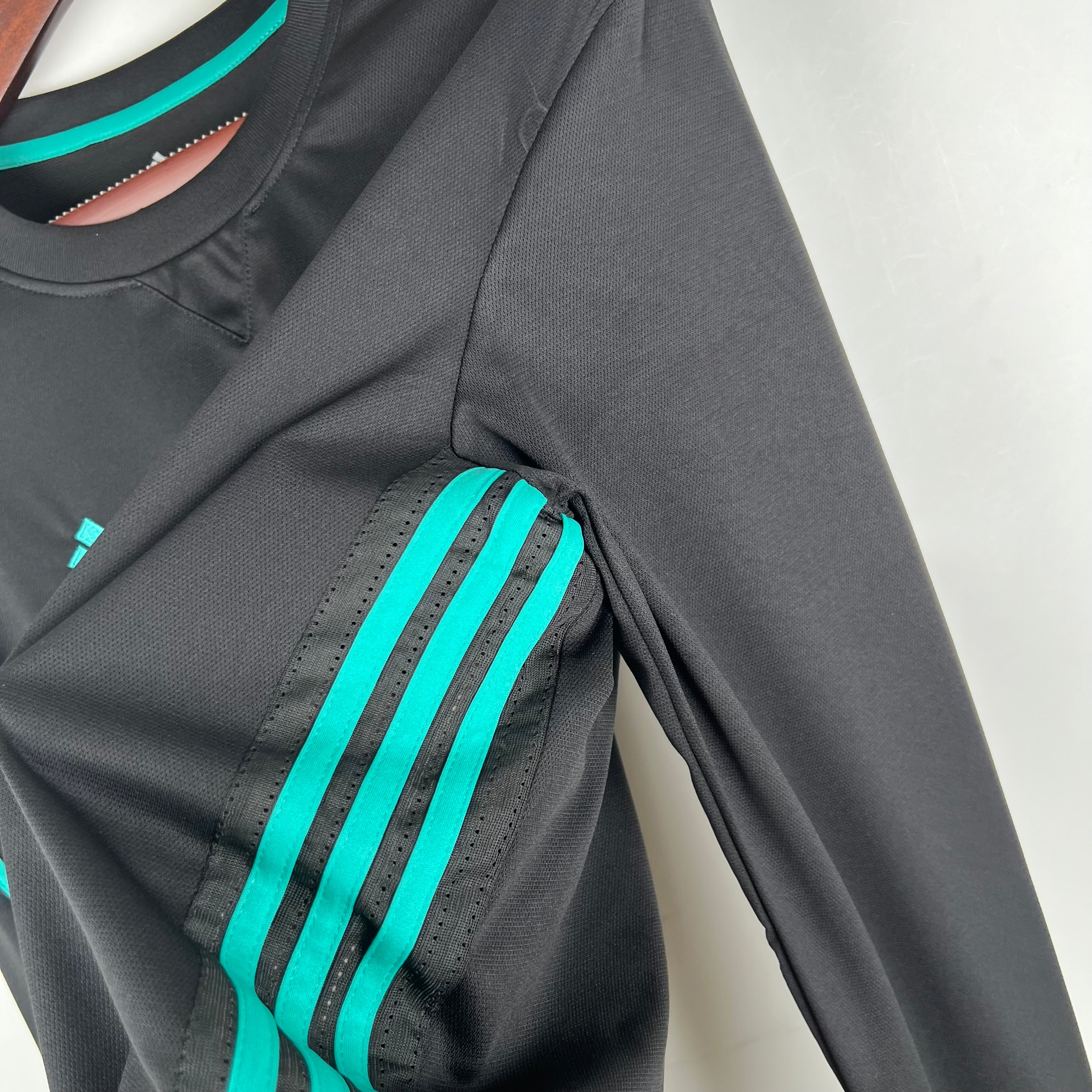 Paris maillot 2017 2018 manches longues retro€19.99