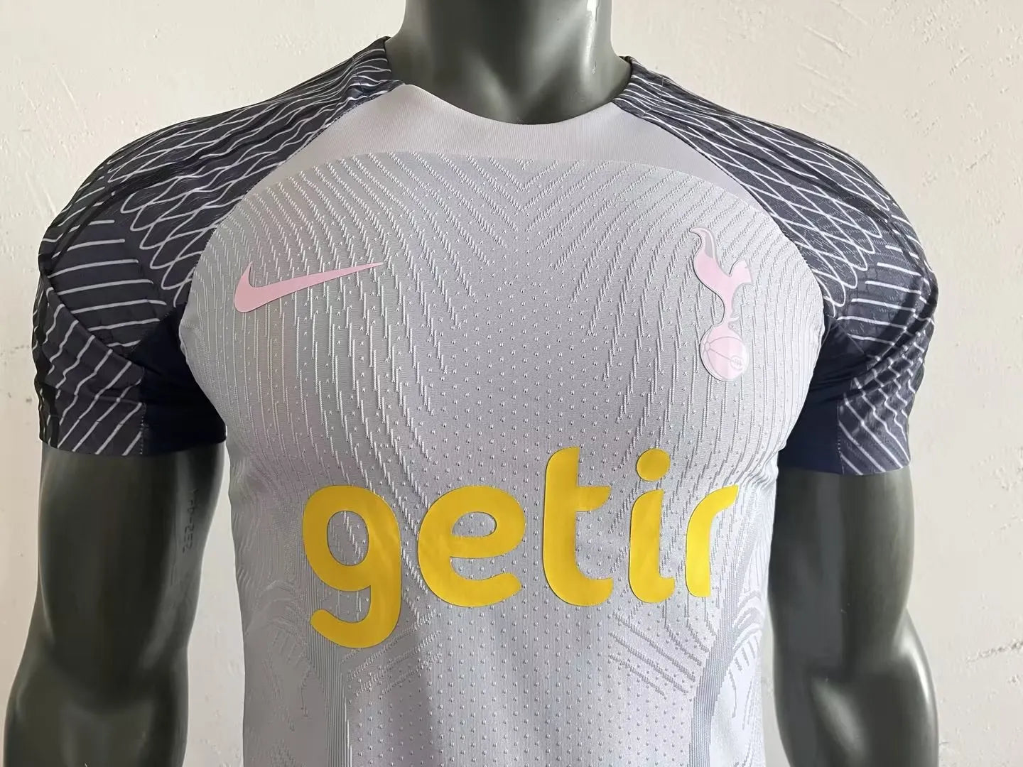 Tottenham maillot entraînement 2023 2024€14.99