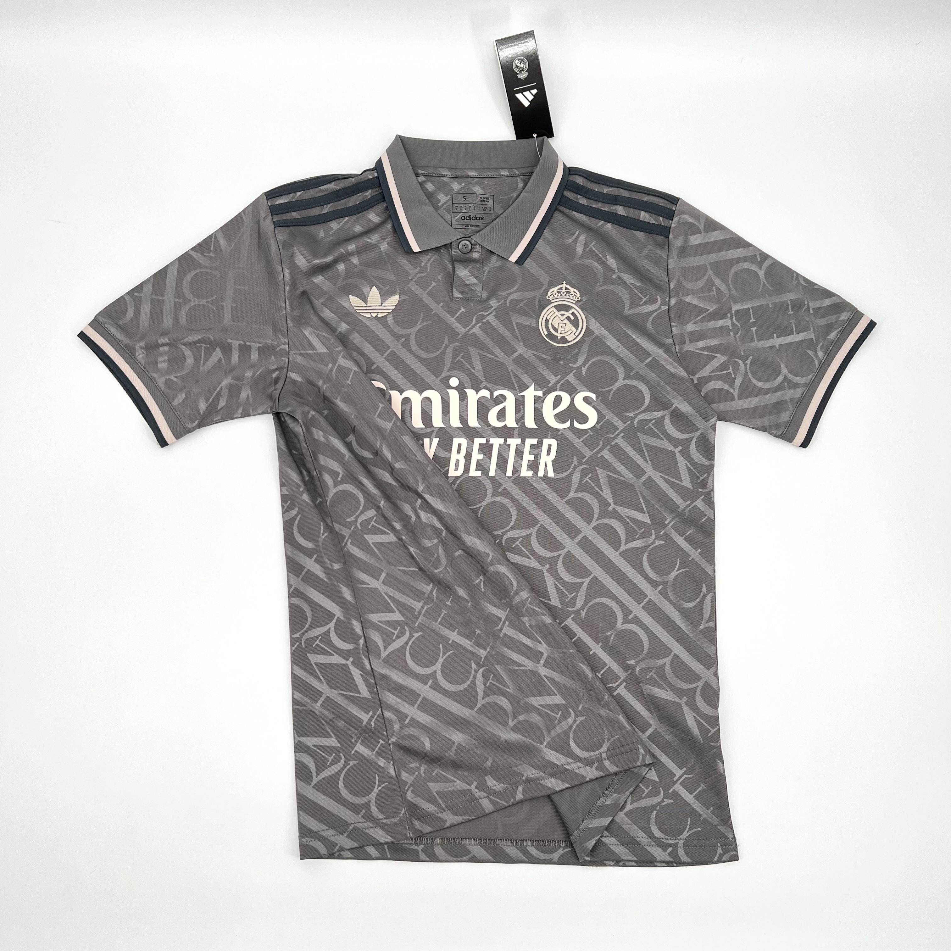 Real Madrid maillot foot third noir 2024 2025€14.99