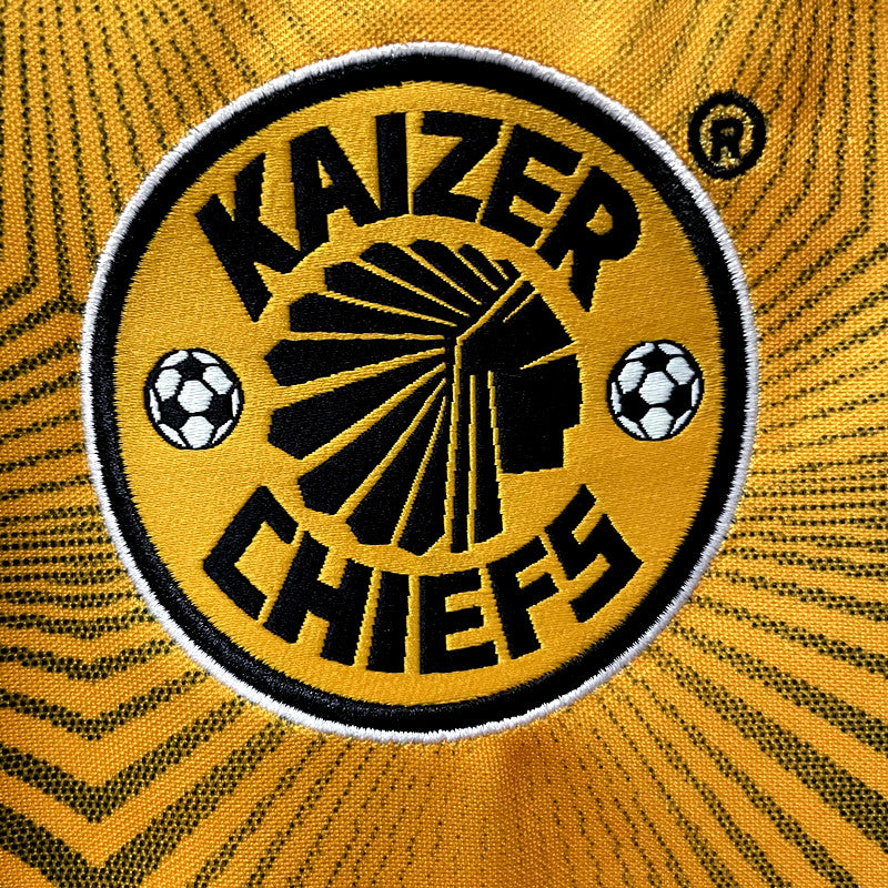 Kaizer Chiefs Maillot 2022/23€14.99