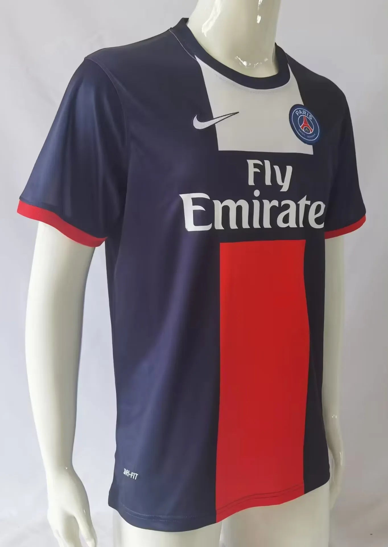 Paris maillot foot Retro 2013 2014€20.99