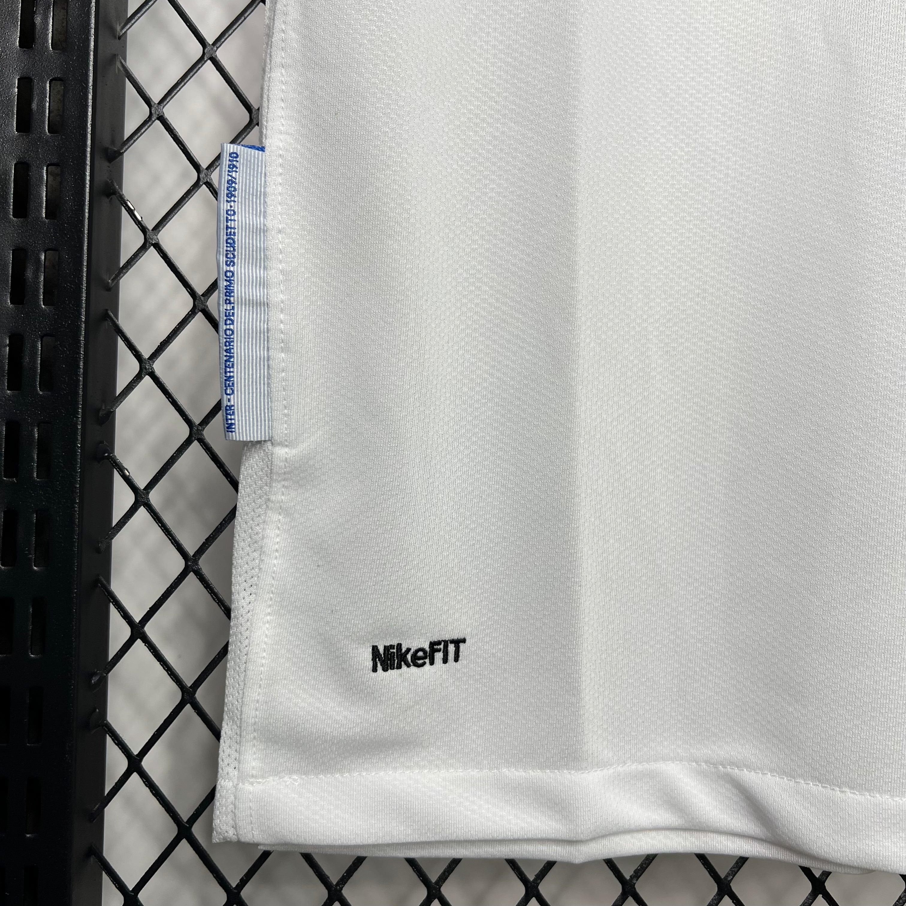 Inter Milan maillot foot 2009 2010 retro€19.99