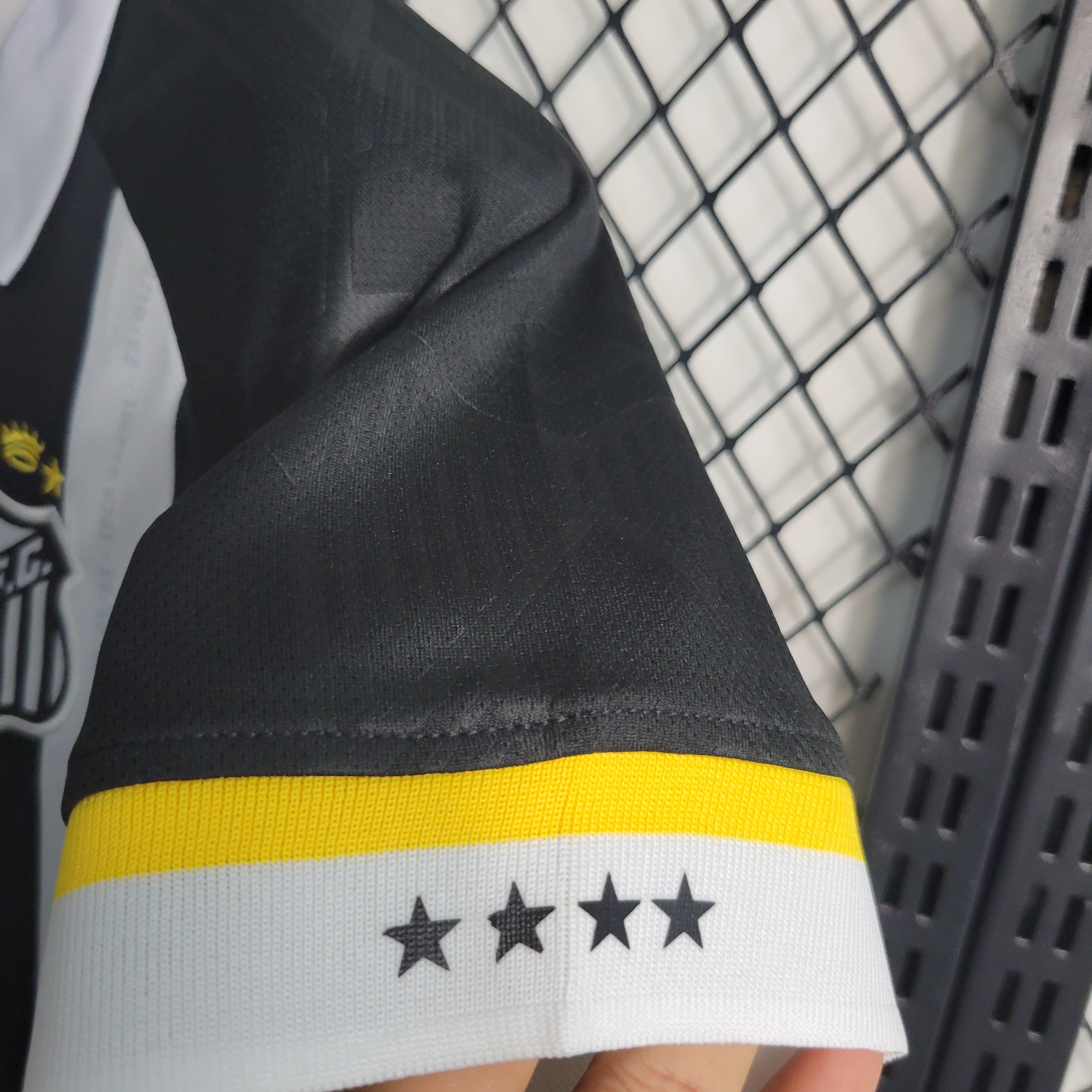 Kit Enfant Santos FC 2023 2024€13.99