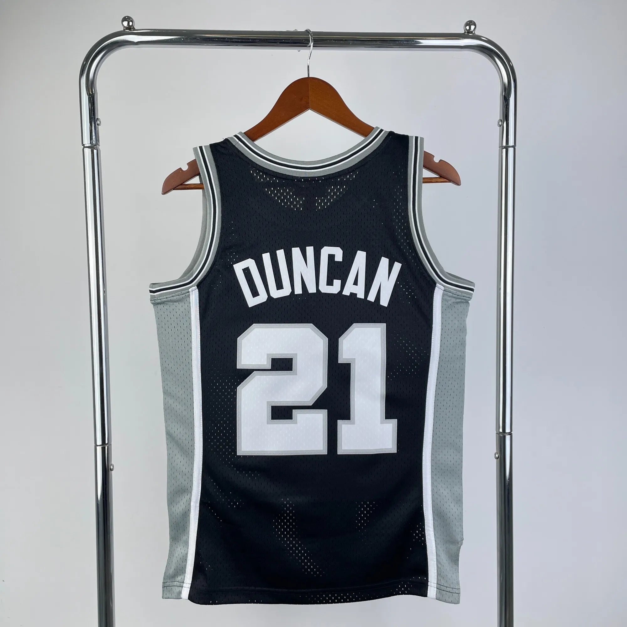 Maillot San Antonio Spurs  21 DUNCAN NBA Basket€20.99