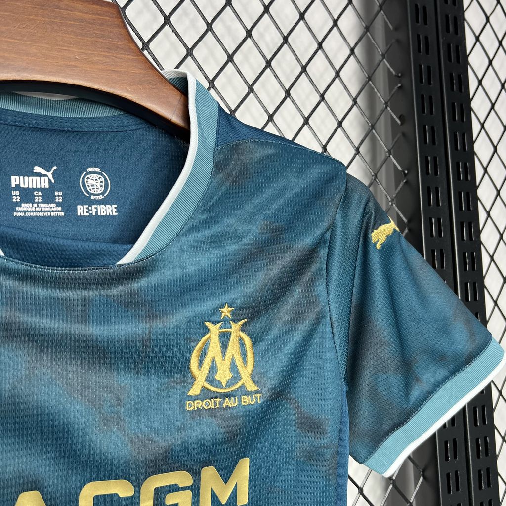 Kit Enfant Olympique de Marseille OM 2024 2025 extérieur€13.99