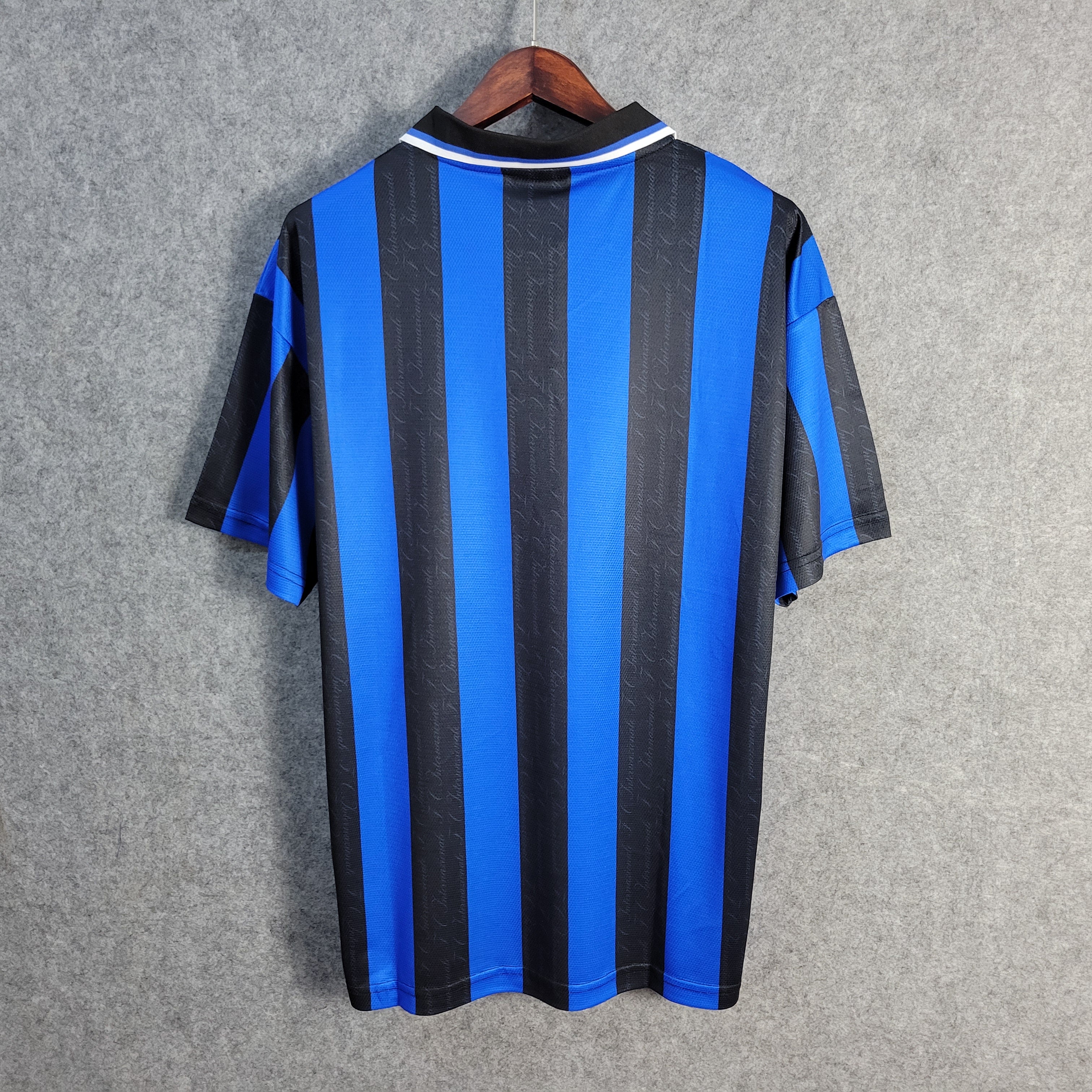 Inter Milan Maillot Retro 1997 1998€19.99