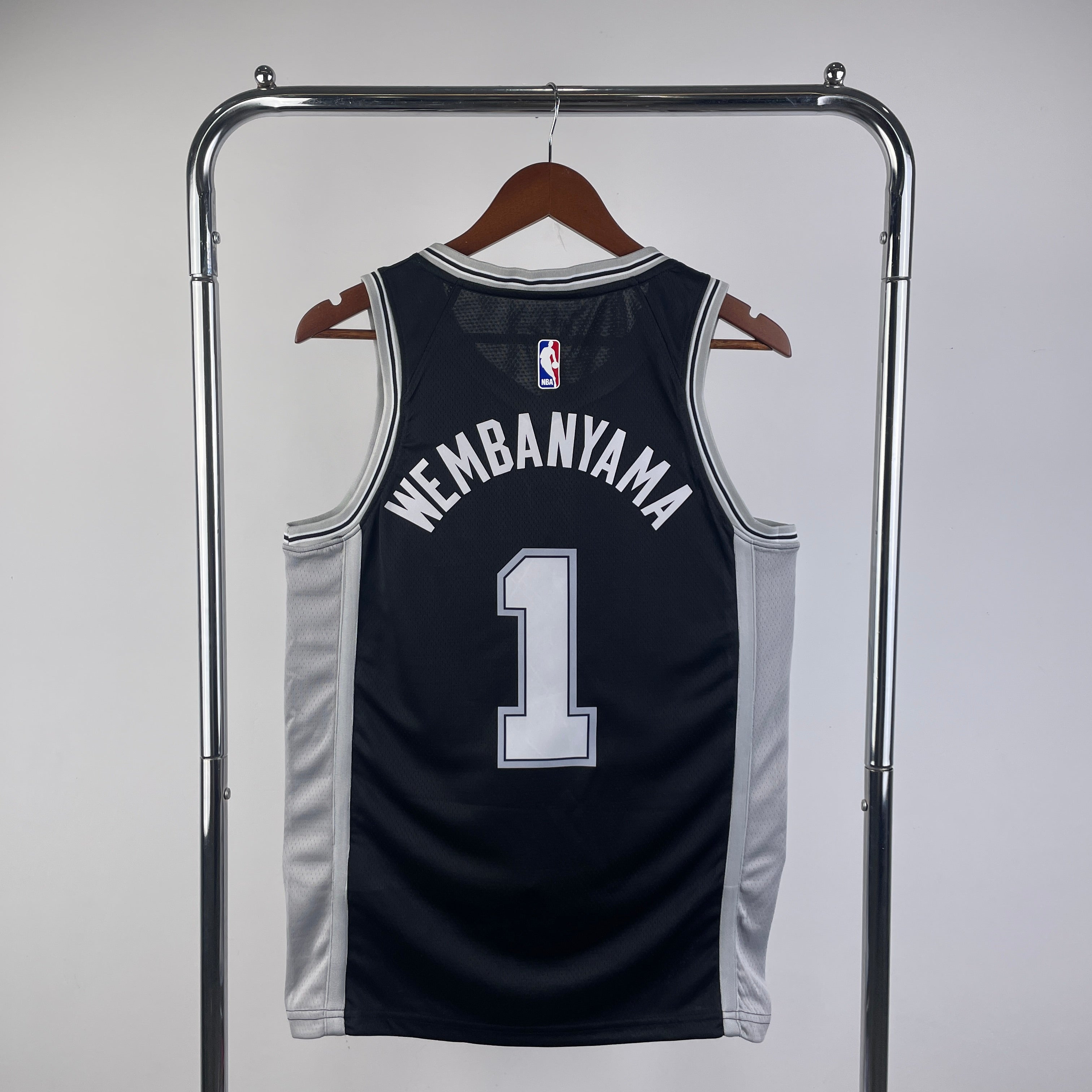 Maillot San Antonio Spurs 1 WEMBANYAMA NBA Basket€20.99