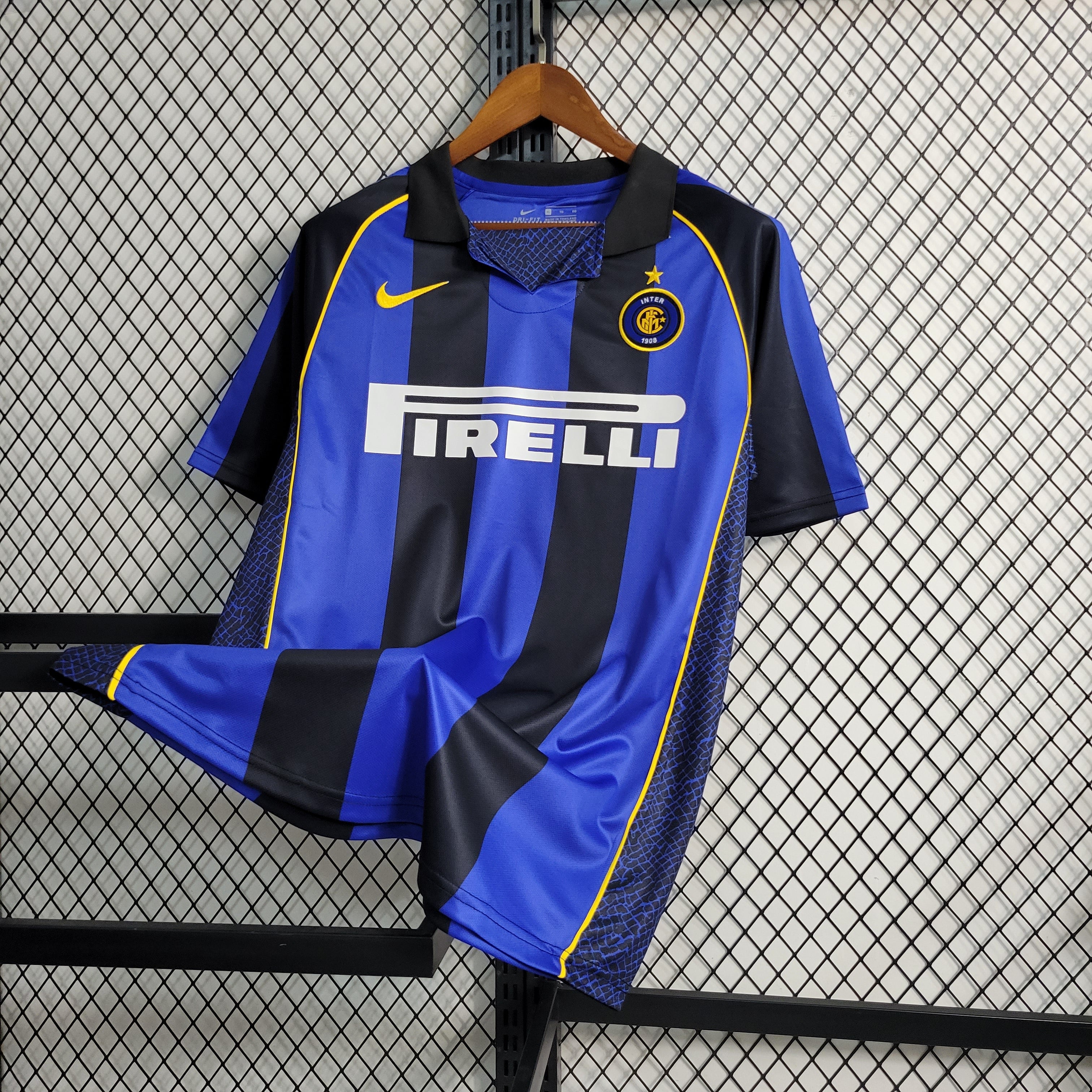 Inter Milan maillot retro 2001 2002€14.99
