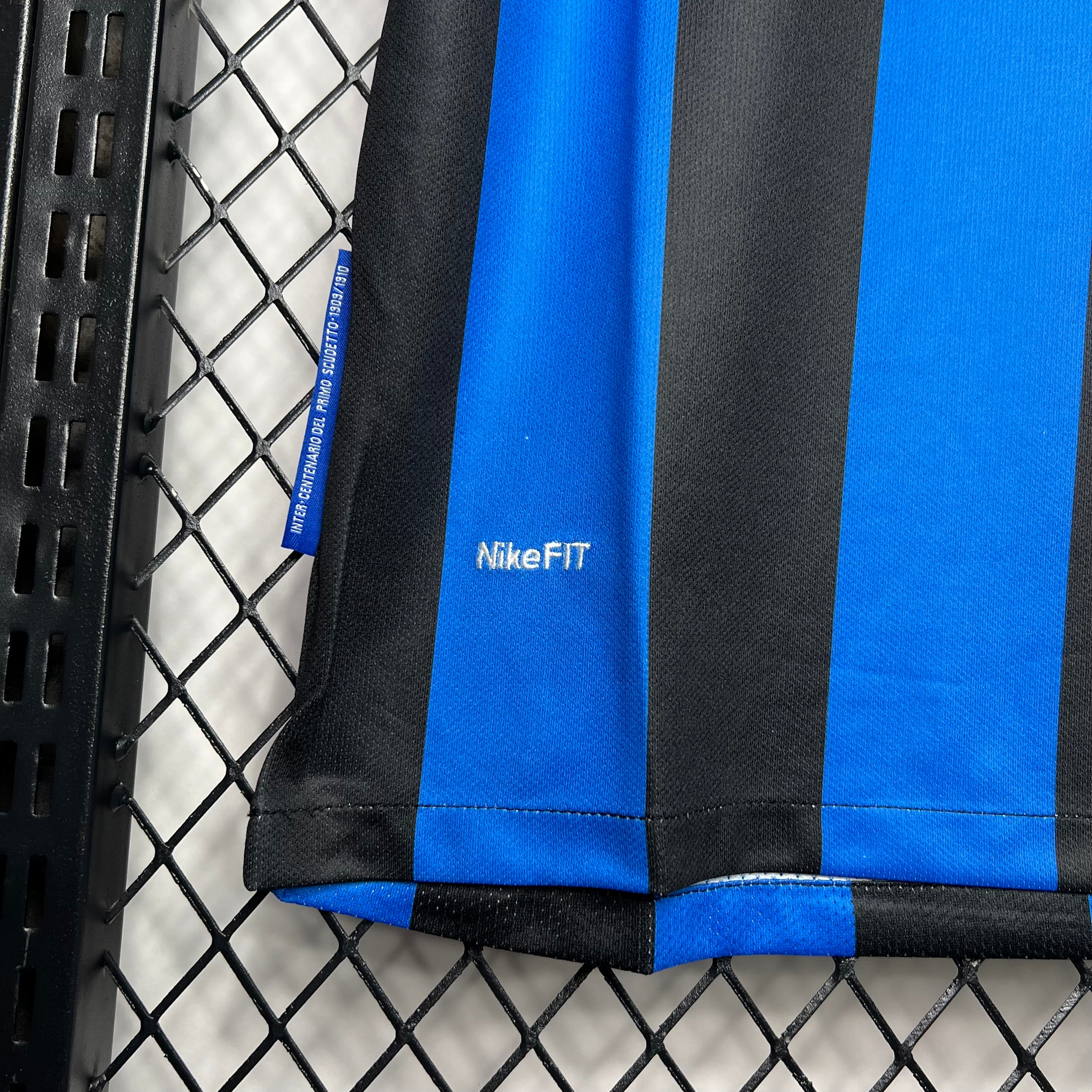 Inter Milan Maillot Foot Retro 2009 2010€20.99