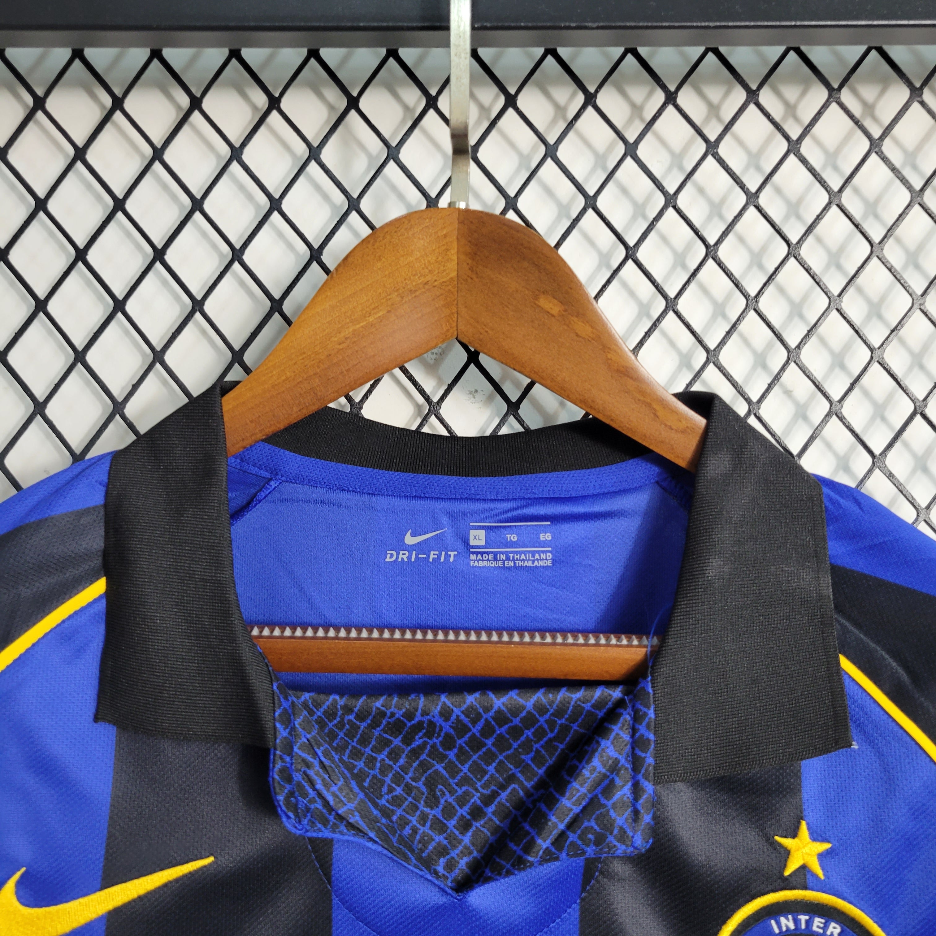 Inter Milan maillot retro 2001 2002€14.99