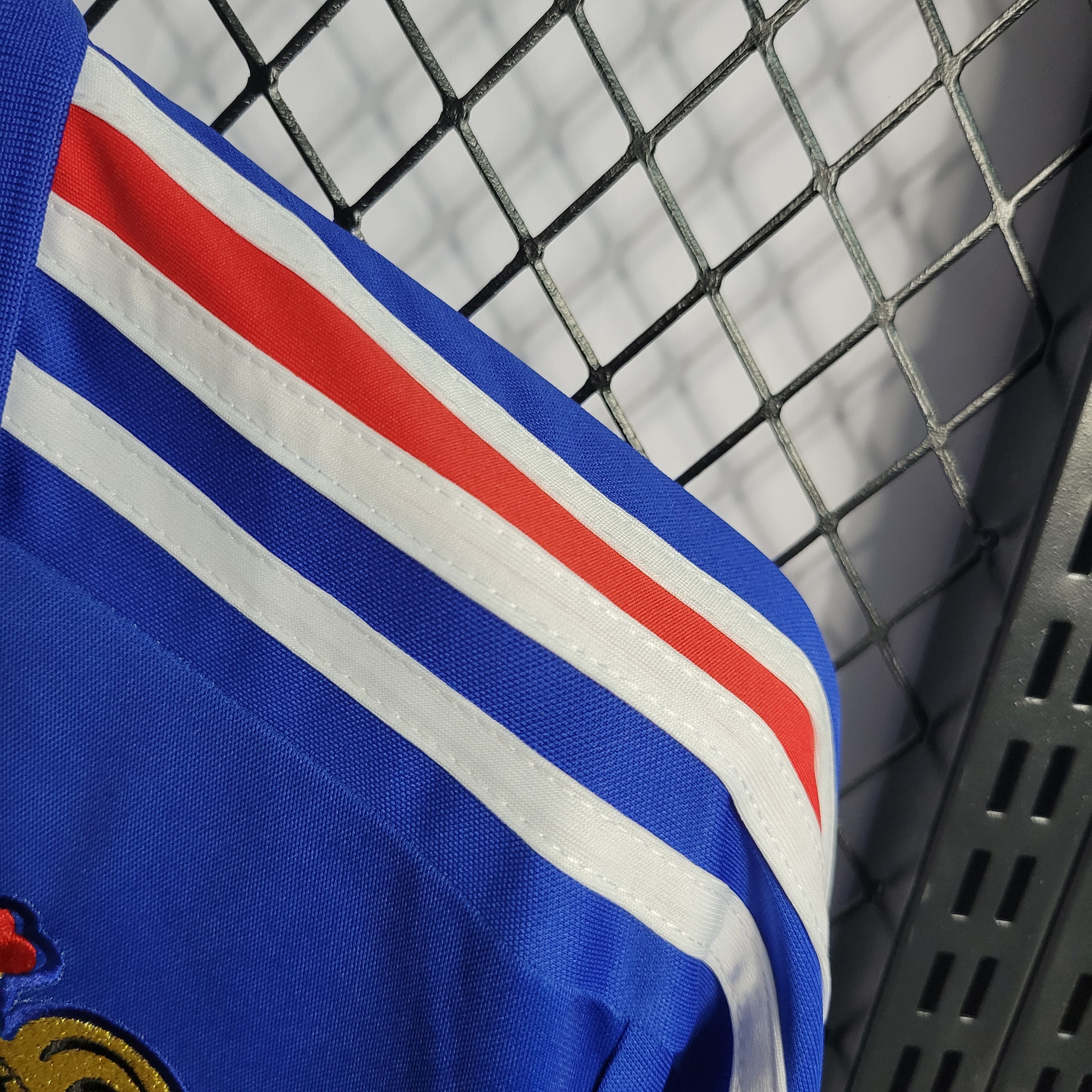 Équipe de France maillot Retro 1984 1986€14.99
