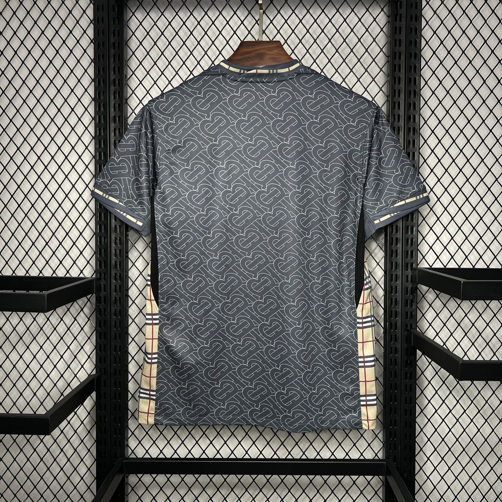 Angleterre maillot foot concept Burberry 2024 2025€14.99