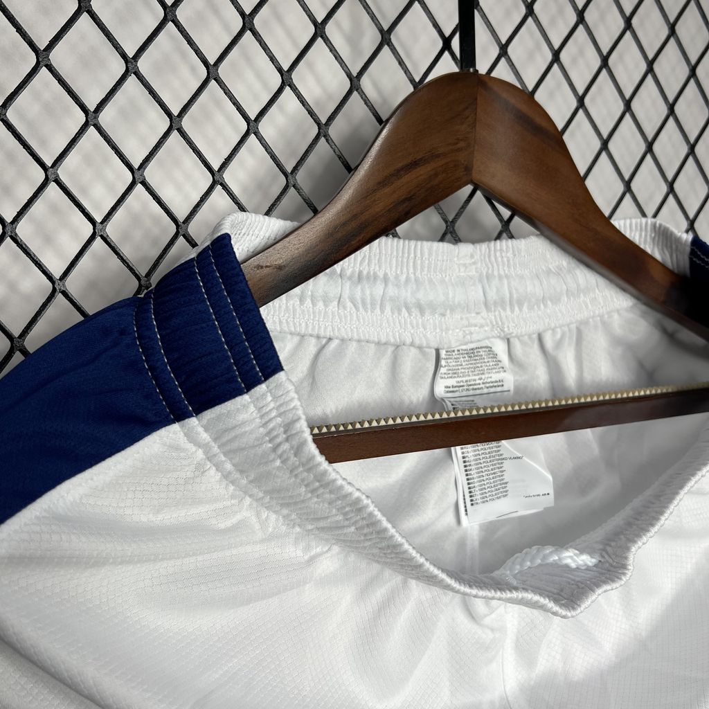 Short de Football Brésil 2024 2025€11.99