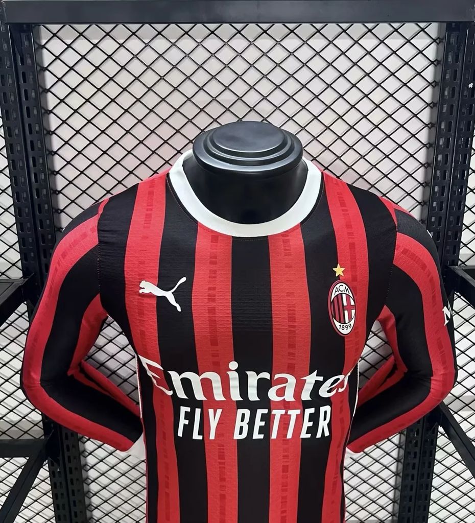 AC Milan maillot foot domicile 204 2025  Manches Longues€38.99