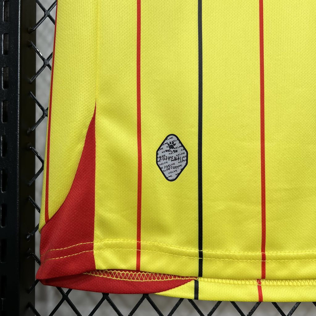 Watford FC Maillot foot domicile 2024 2025€14.99