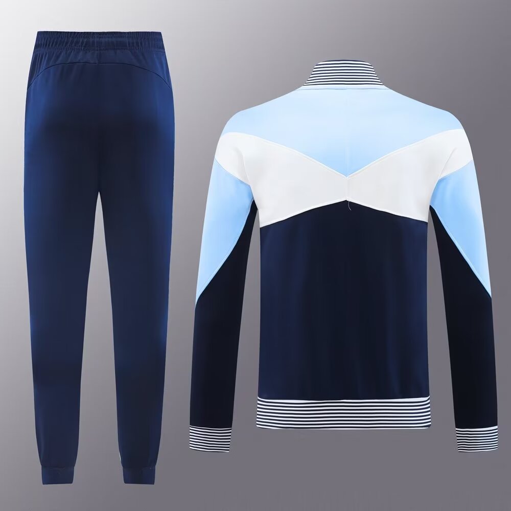 Tottenham Survêtement / Training 2024 2025€39.99