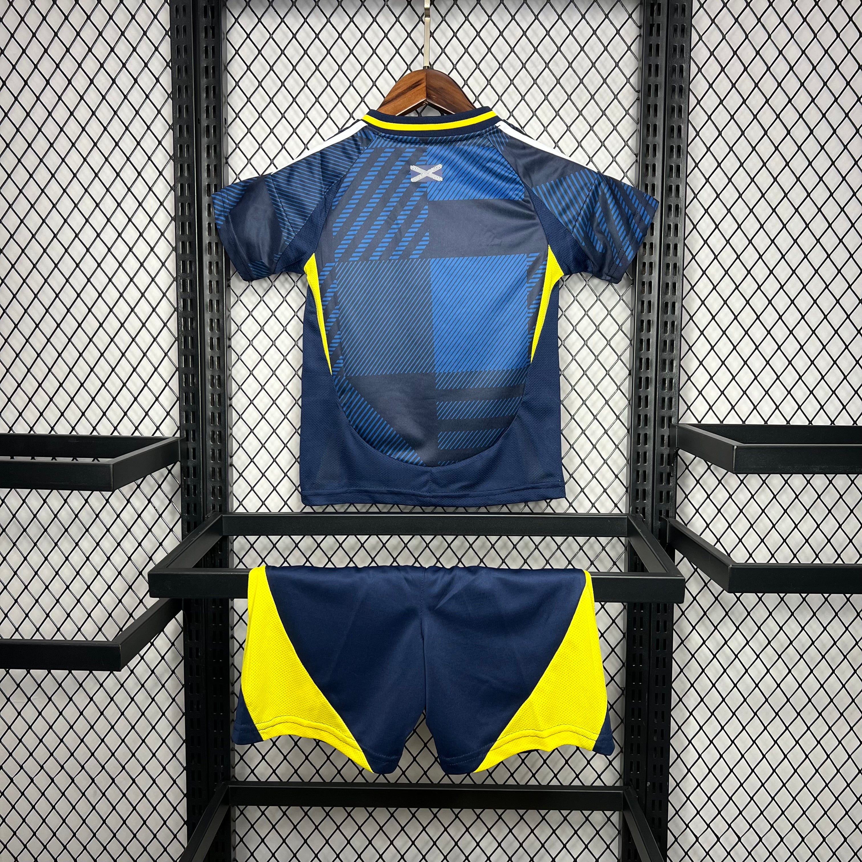 Kit Enfant Écosse€14.99