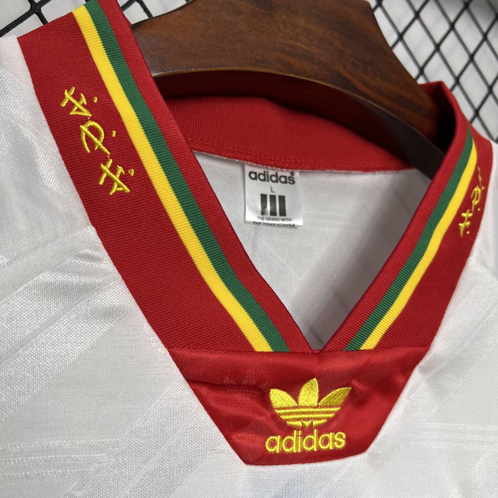 Portugal maillot foot extérieur 1992 1994€14.99