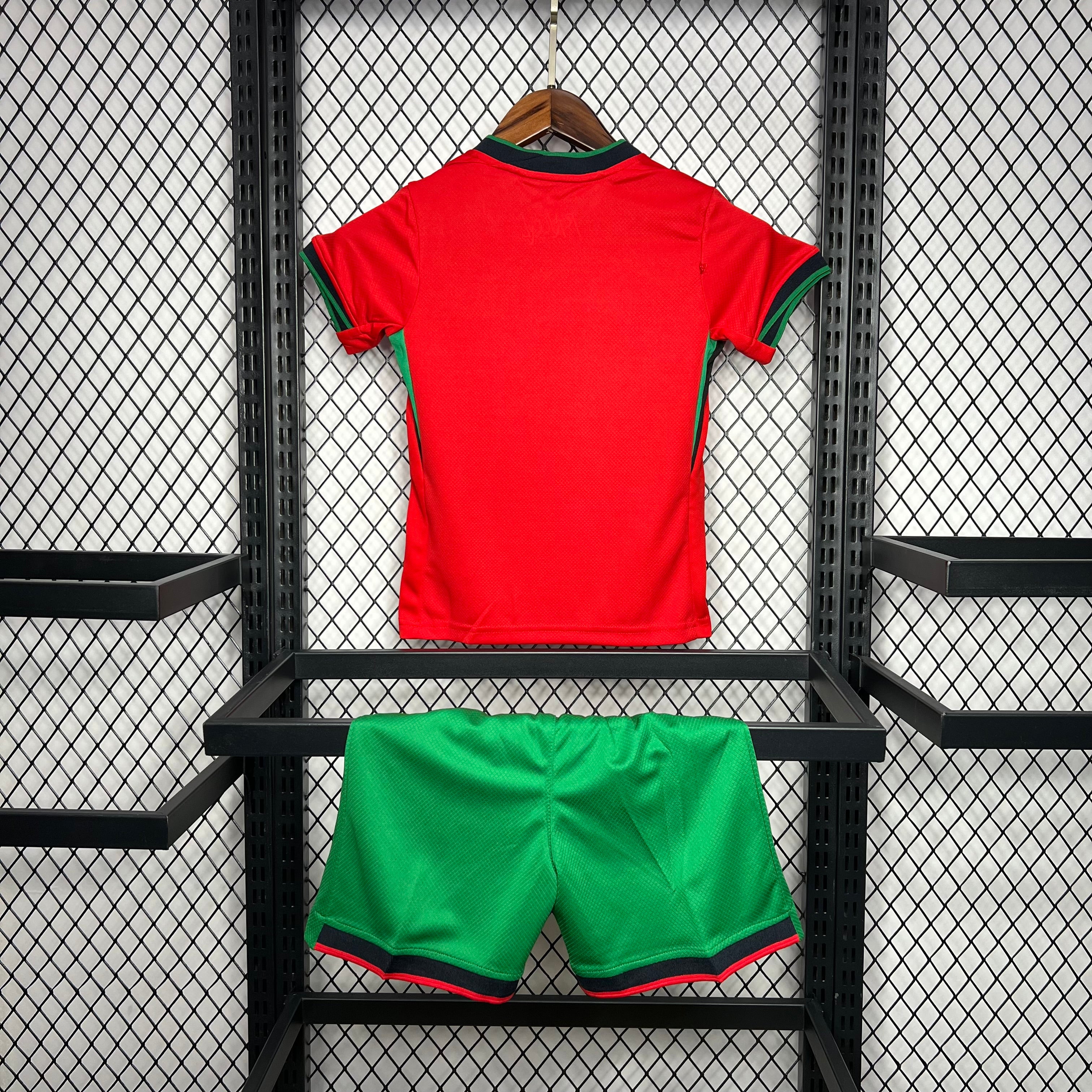 Kit Enfant Portugal 2024 2025€14.99