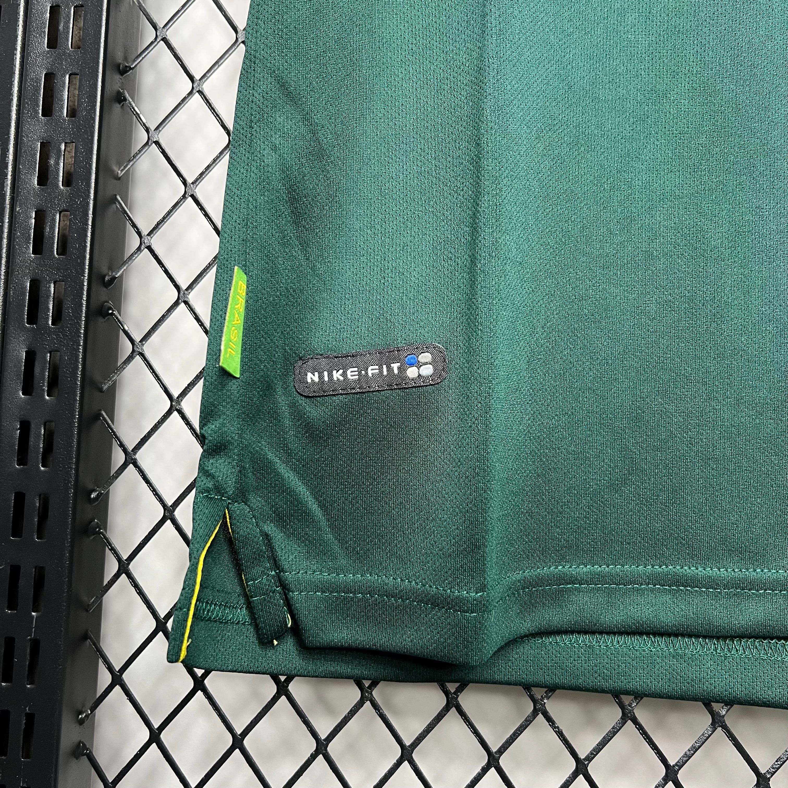 Brésil Maillot Foot Retro 1998€19.99