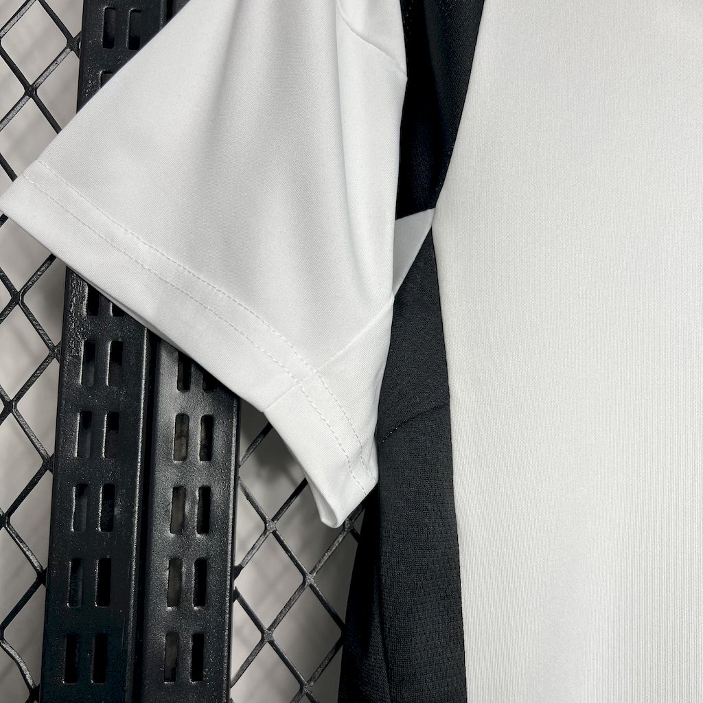 Juventus  maillot foot domicile 2024 2025€14.99