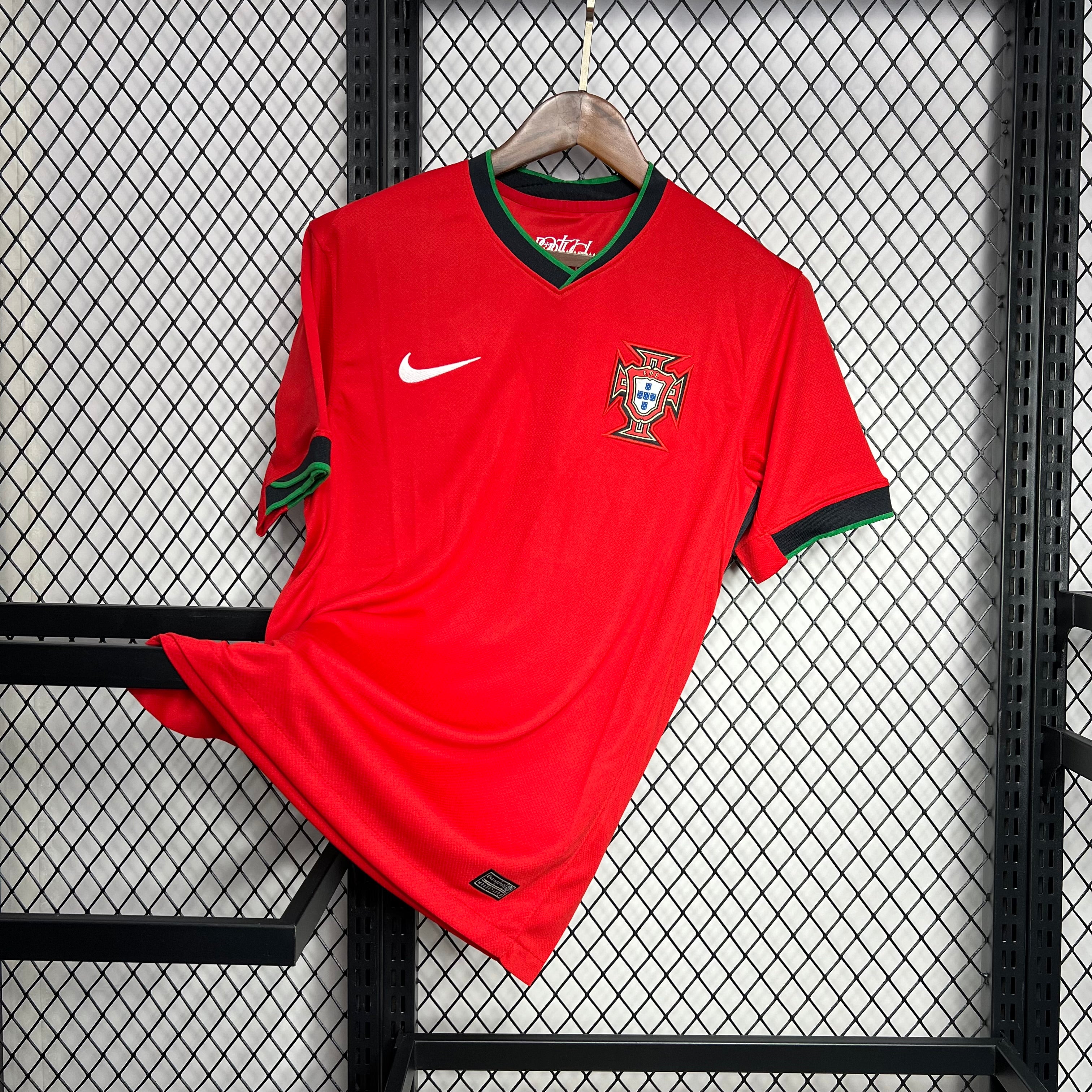 Portugal maillot foot 2024 2025 domicile€14.99