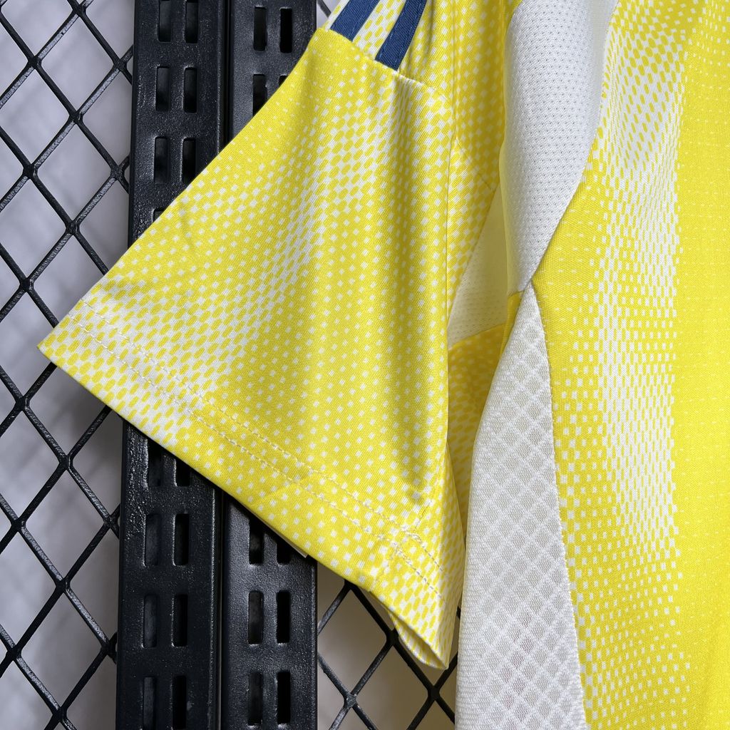 Juventus maillot foot extérieur 2024 2025€14.99