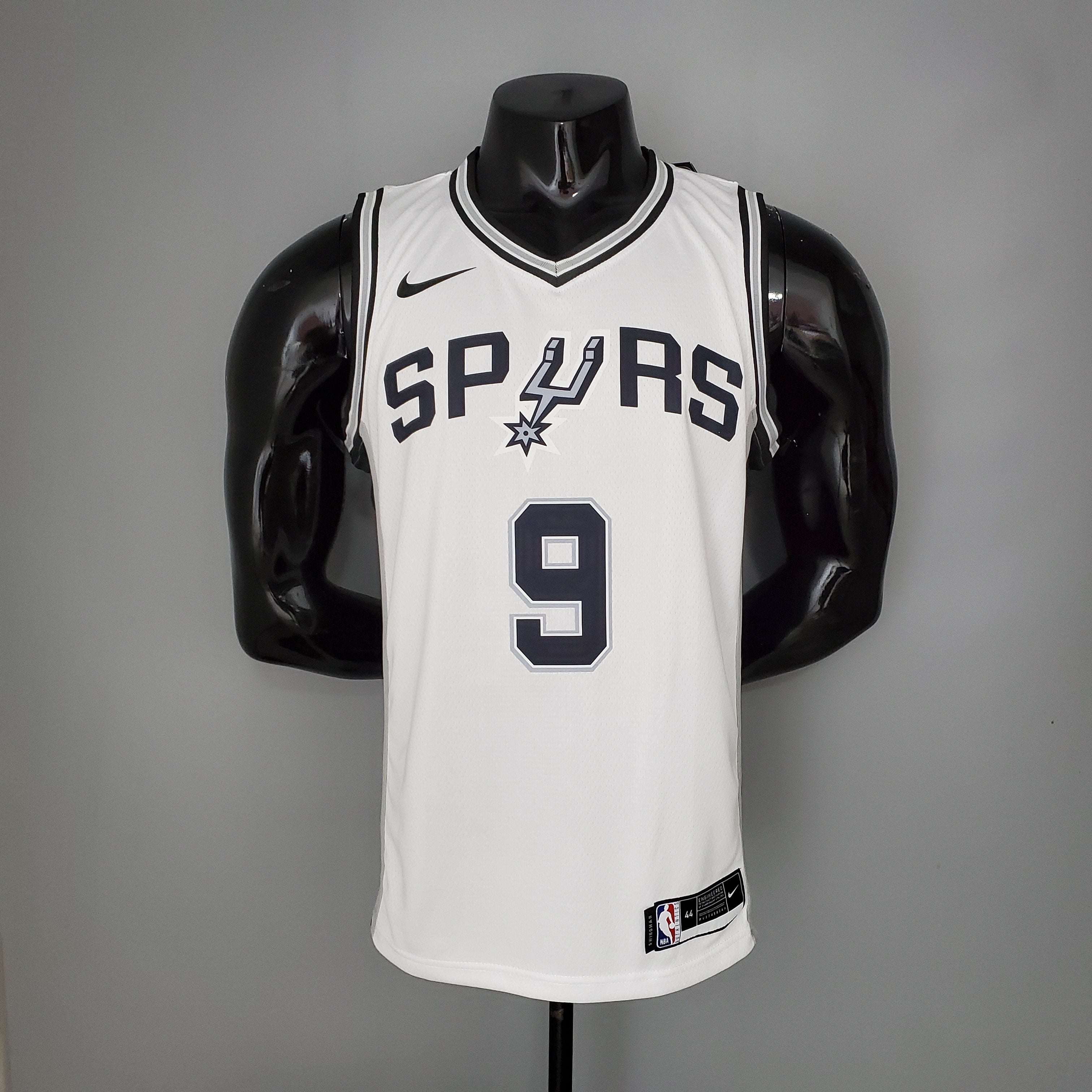 Maillot San Antonio Spurs  9 PARKER NBA Basket€20.99