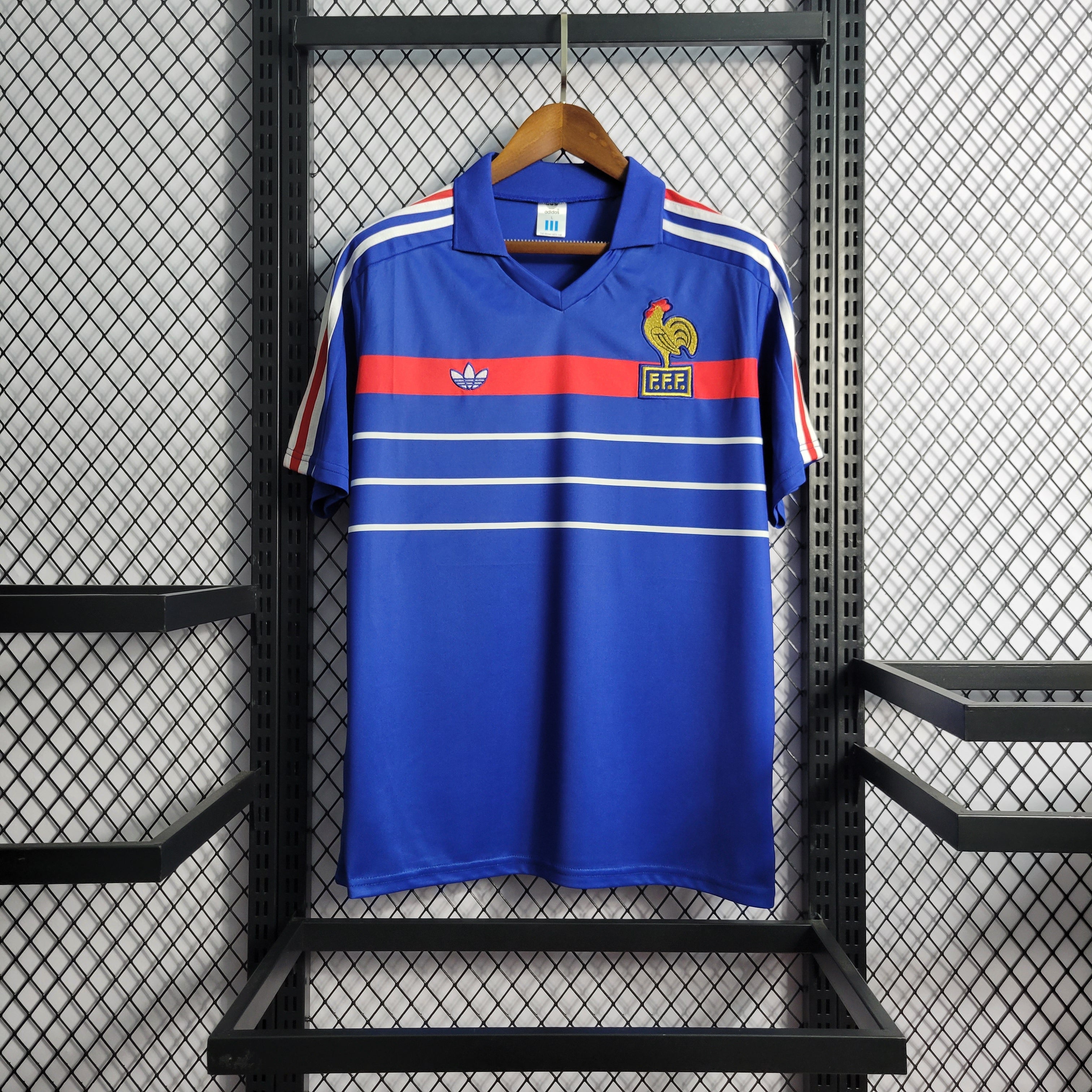 Équipe de France maillot Retro 1984 1986€14.99