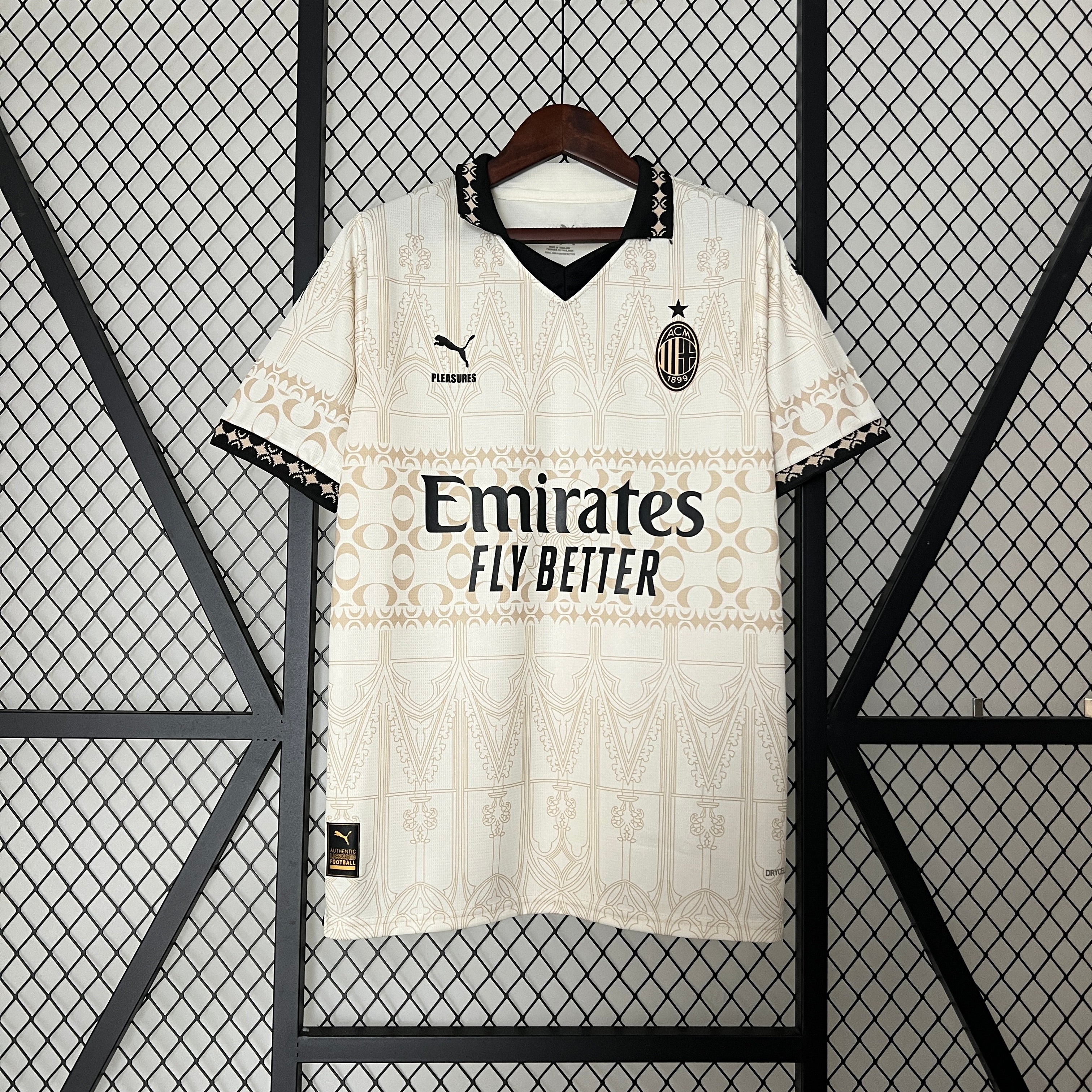 AC Milan x Pleasures maillot foot Blanc 2024 2025 Fourth€14.99