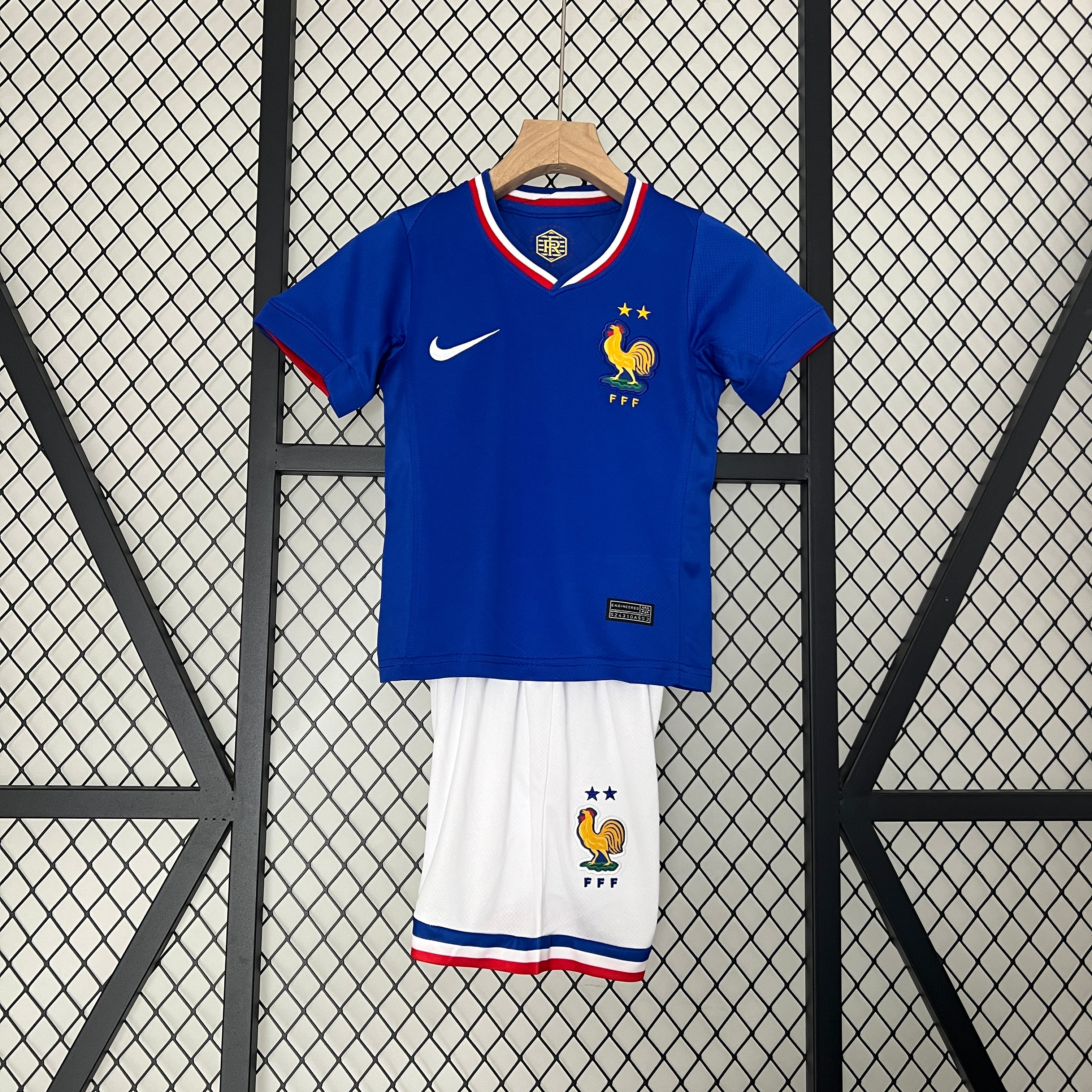 Kit Enfant Maillot Équipe de France 2024 2025 Euro2024€13.99