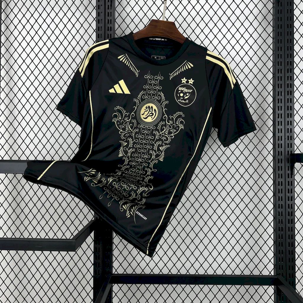 Algérie maillot foot noir 2024 2025 2026€14.99