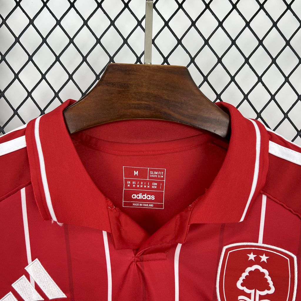 Nottingham maillot foot domicile 2025 2026