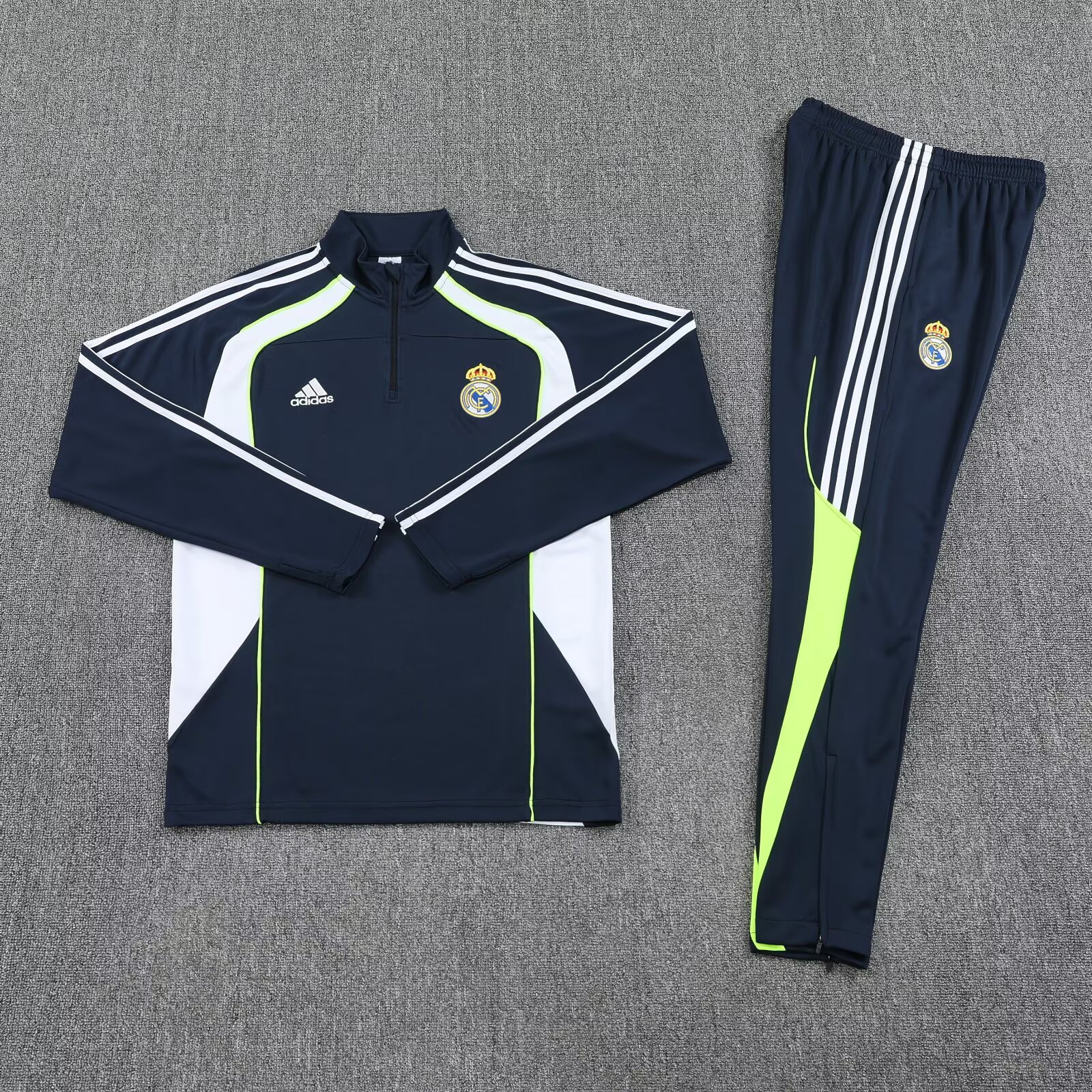 Real Madrid Survêtement / Training 2025 2026€39.99