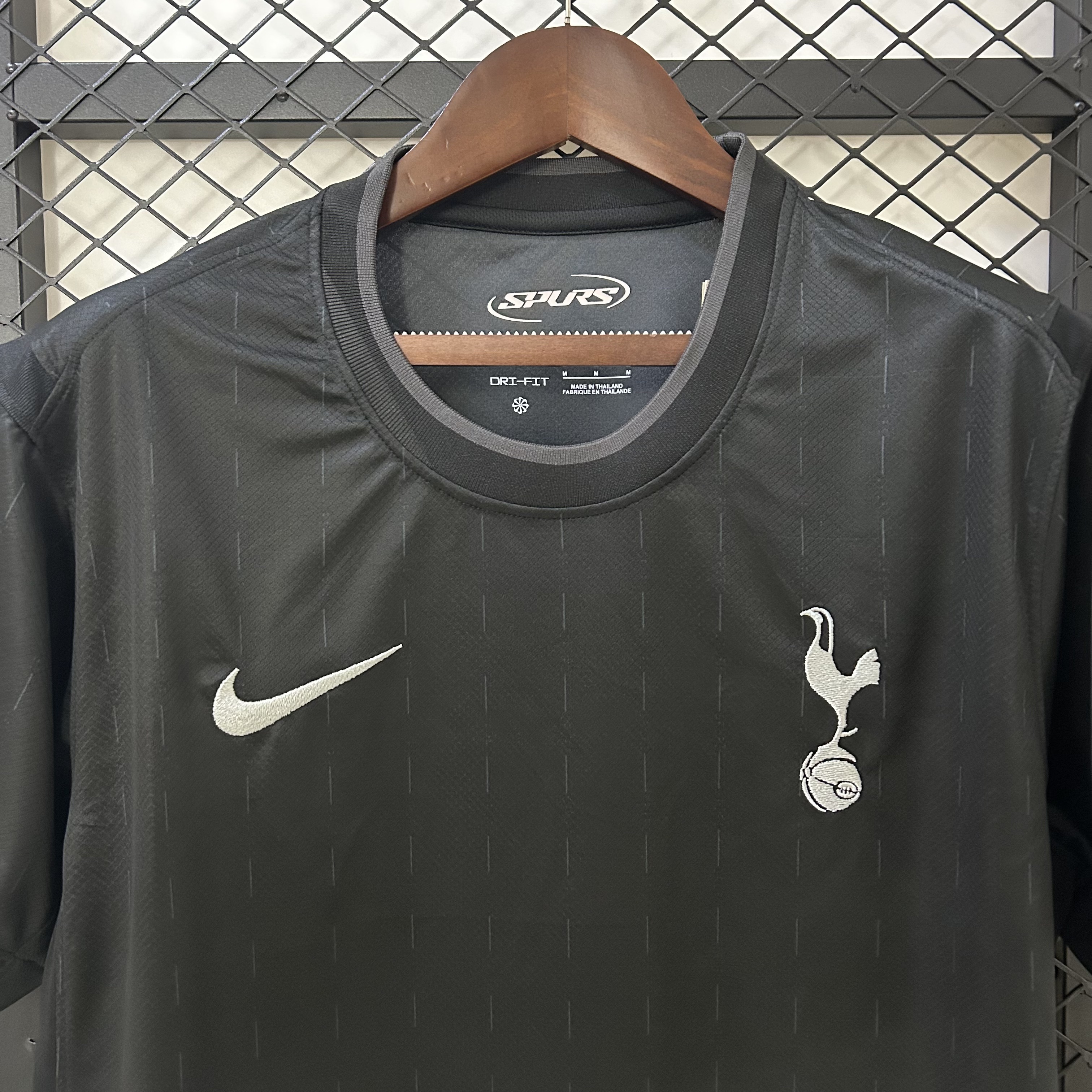 Tottenham maillot foot noir extérieur 2025 2026