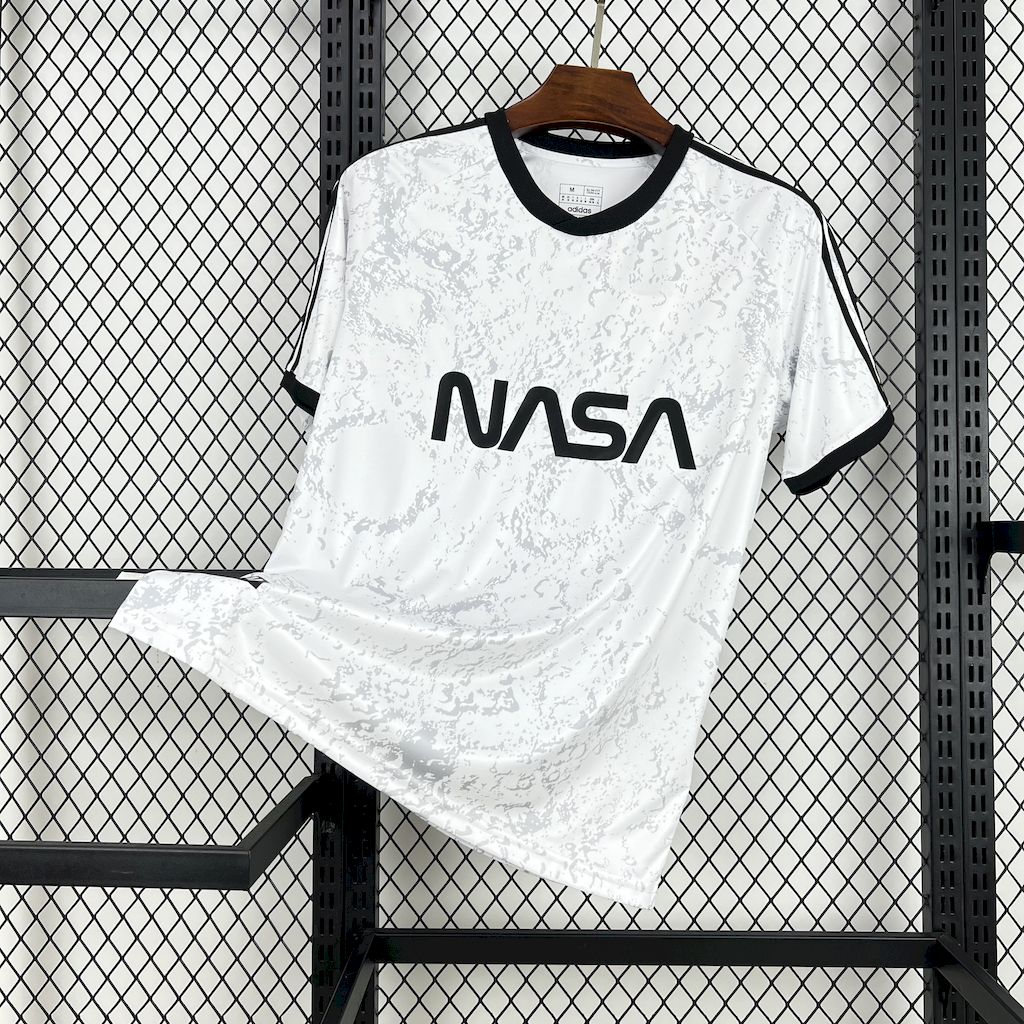 Juventus maillot foot NASA 2024 2025