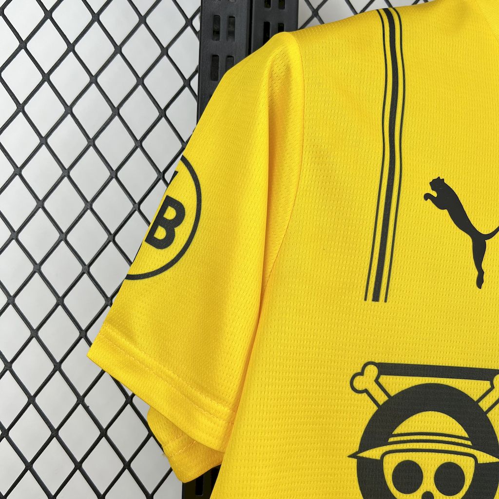 Borussia Dortmund maillot foot One Piece 2025 2026