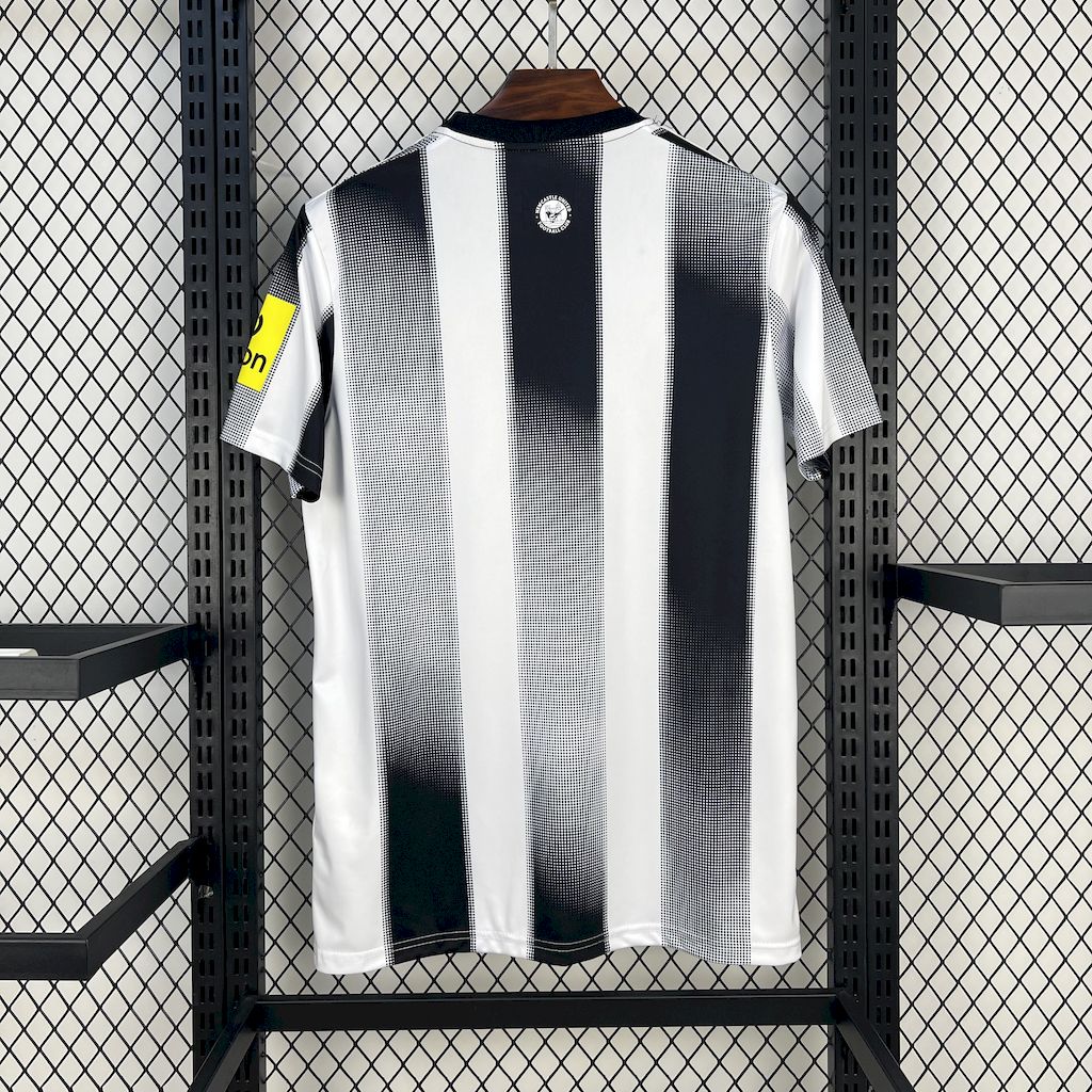 Newcastle maillot foot domicile 2025 2026
