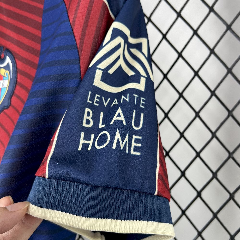 Levante UD maillot foot domicile 2025 2026