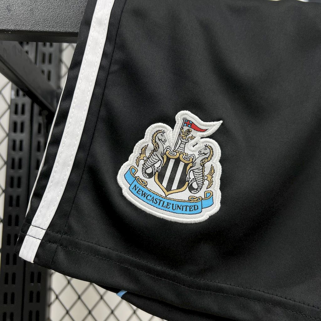Kit Enfant Newcastle 2025 2026