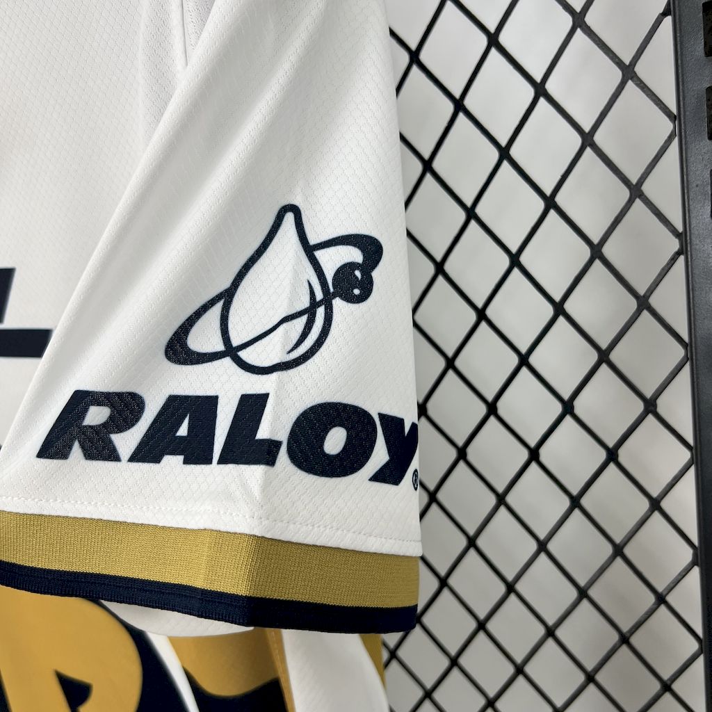 Pumas UNAM maillot foot domicile 2025 2026
