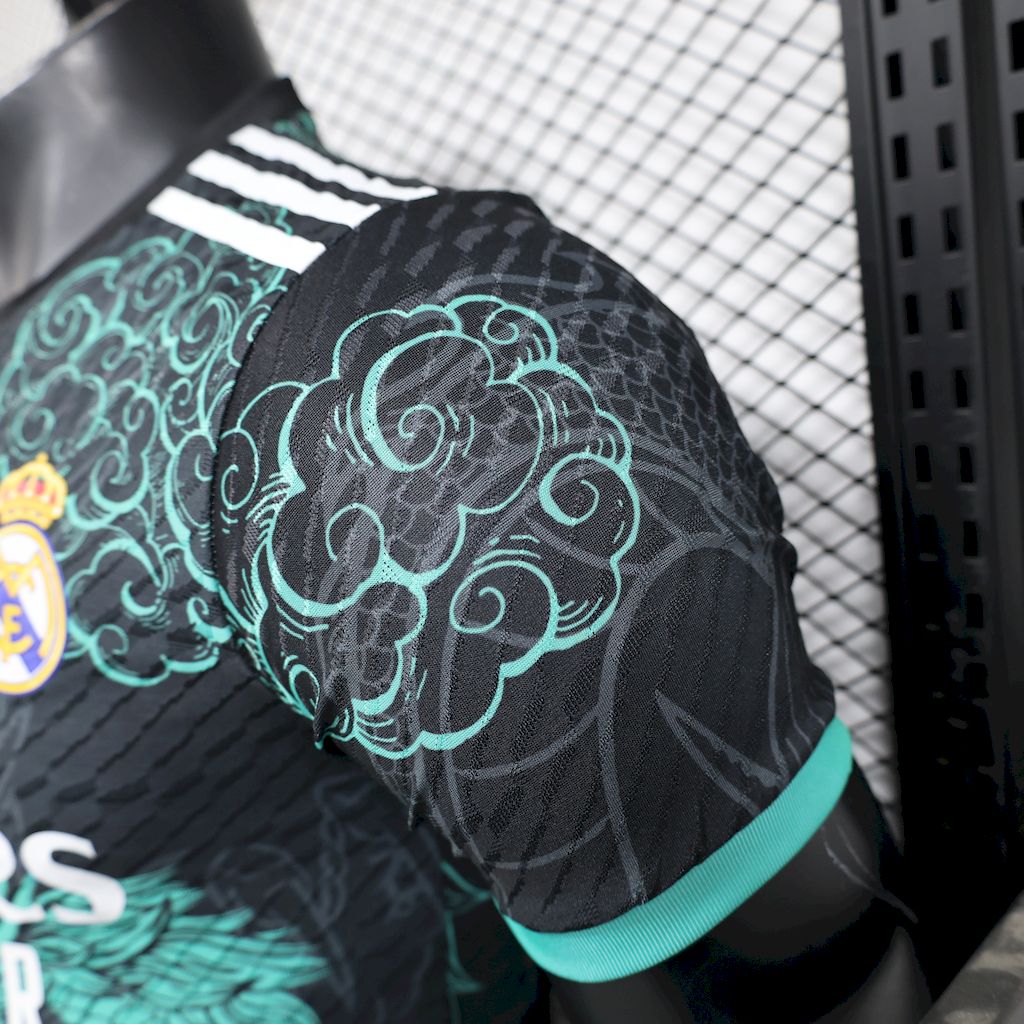 Real Madrid maillot foot concept 2025 2026