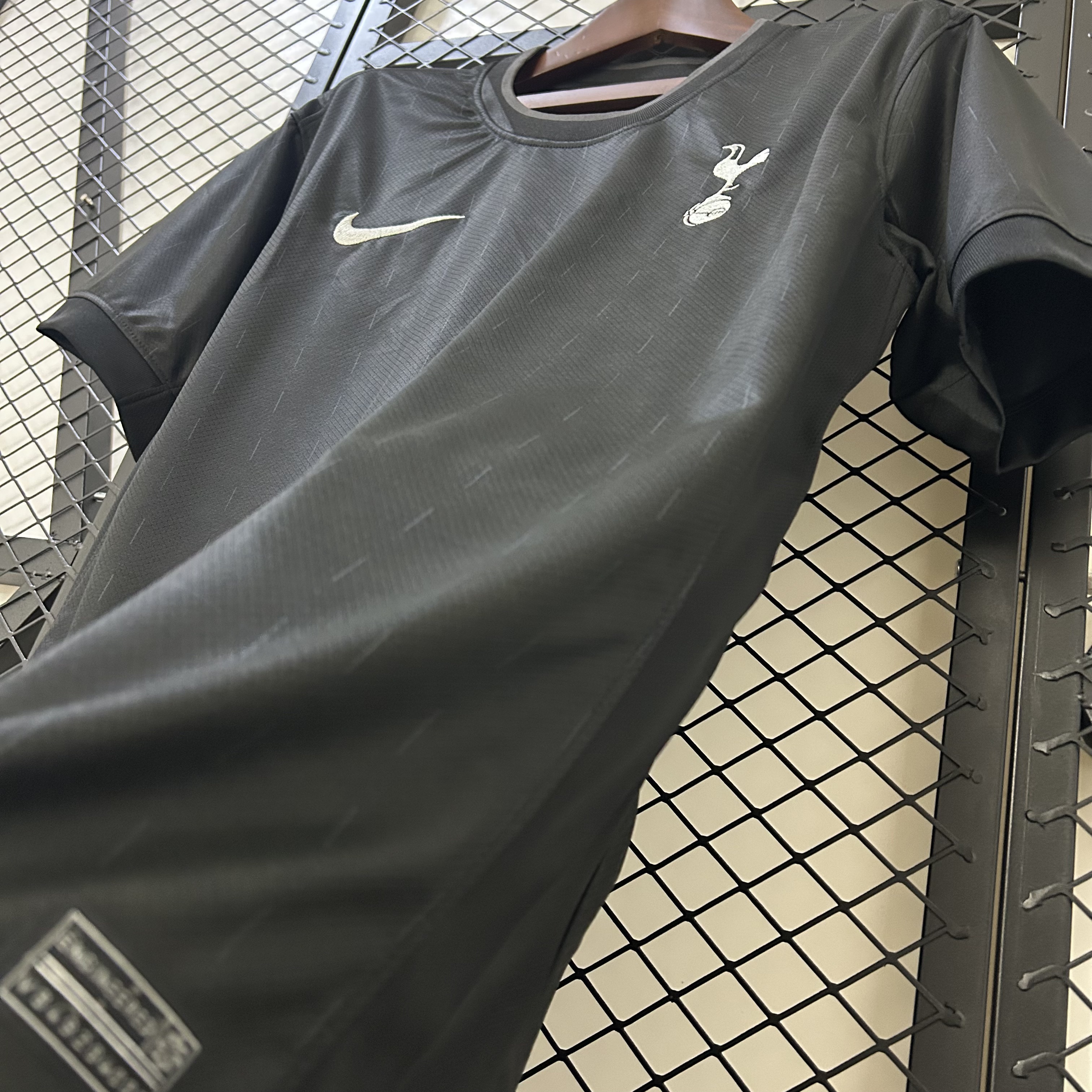 Tottenham maillot foot noir extérieur 2025 2026